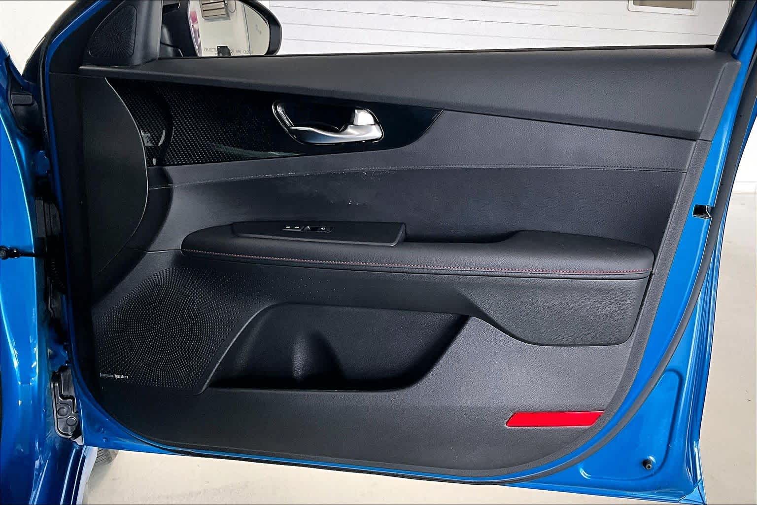 Thumbnail: 2023 Kia Forte - 26