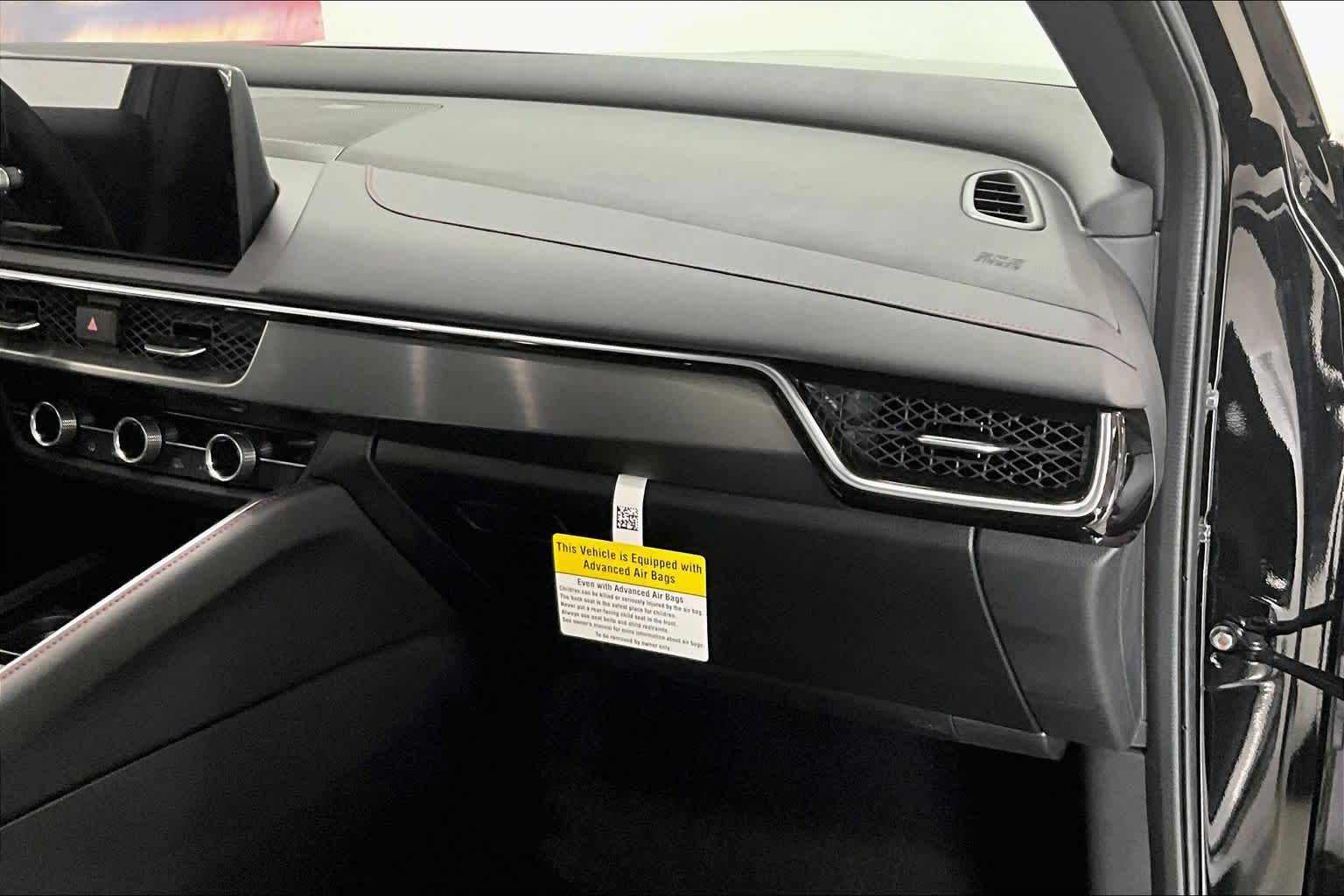 Thumbnail: 2025 Acura ADX - 21