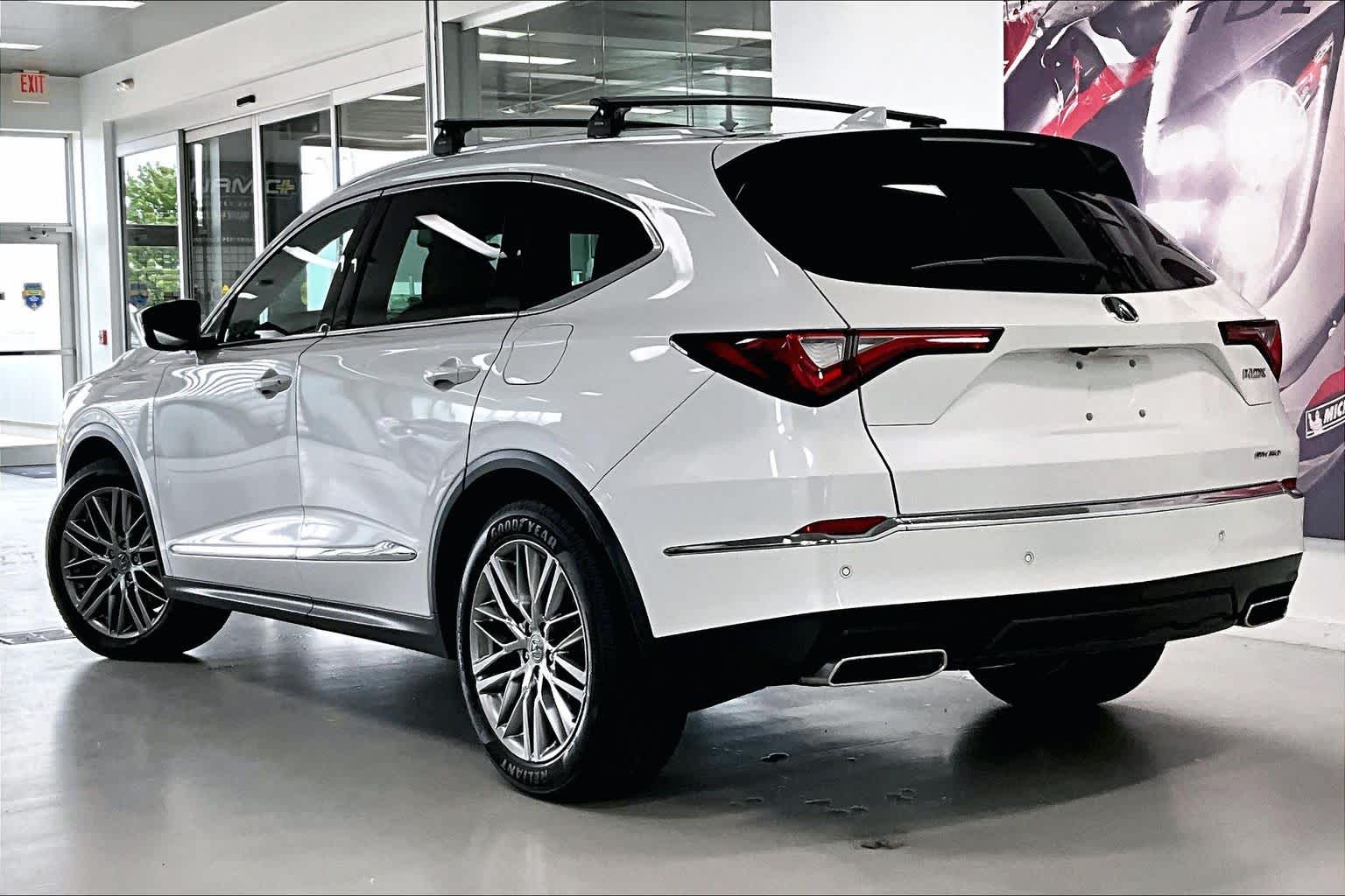 Thumbnail: 2022 Acura MDX - 4