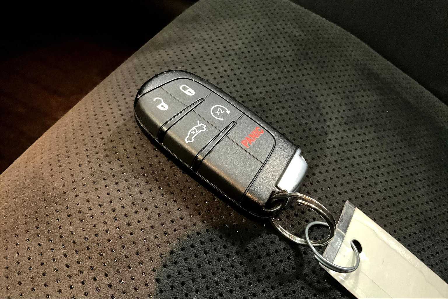 Thumbnail: 2019 Dodge Challenger - 17