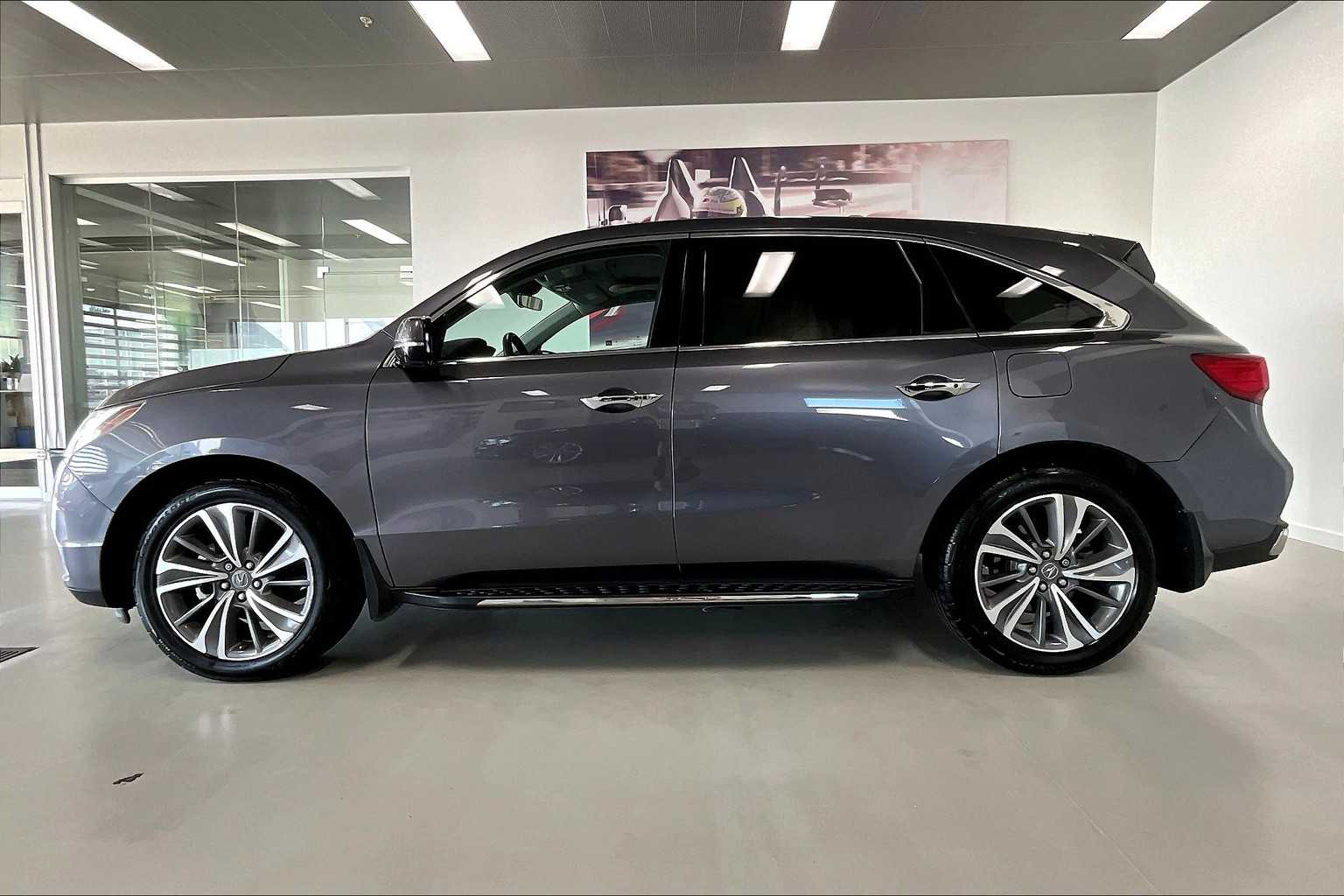 Thumbnail: 2018 Acura MDX - 3