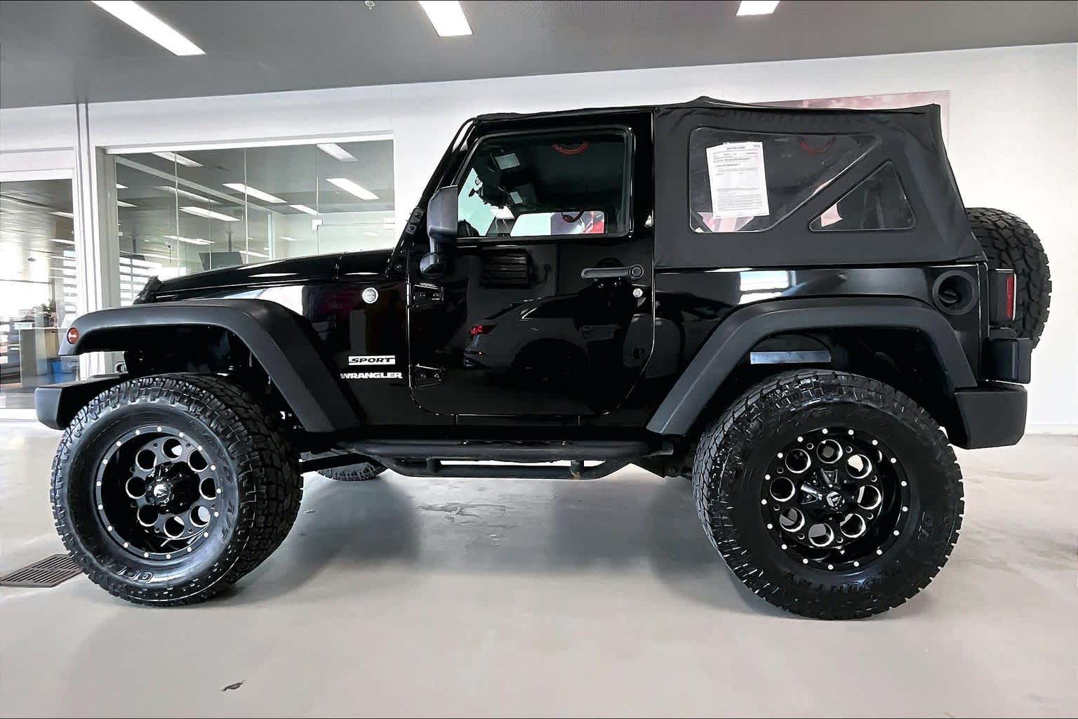 Thumbnail: 2014 Jeep Wrangler - 3