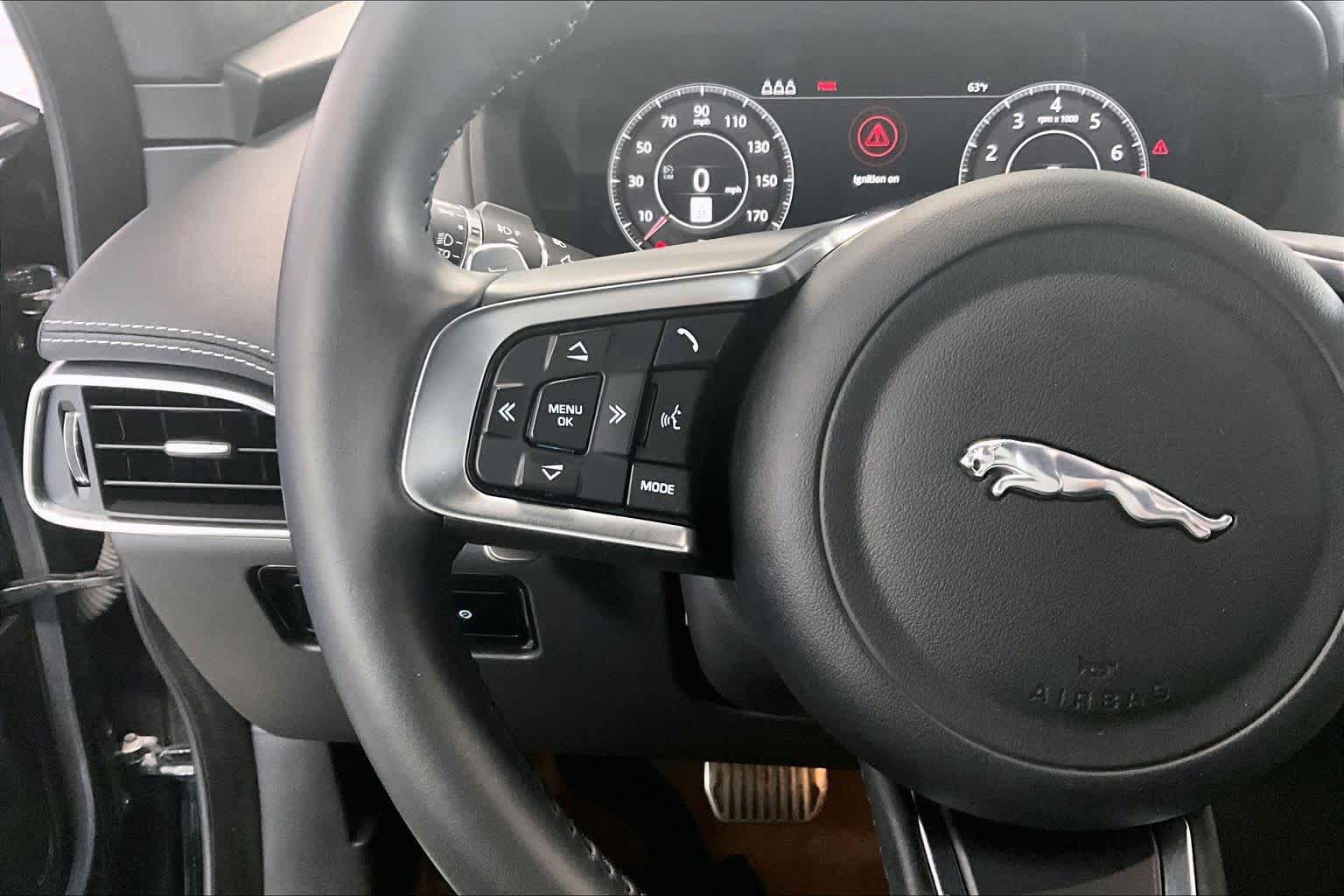 Thumbnail: 2020 Jaguar F-Pace - 21