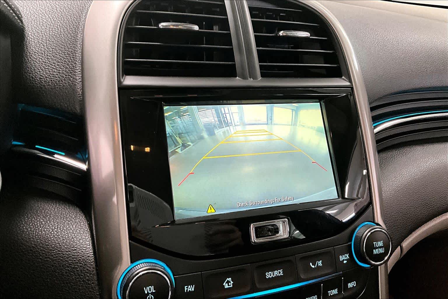 Thumbnail: 2015 Chevrolet Malibu - 23