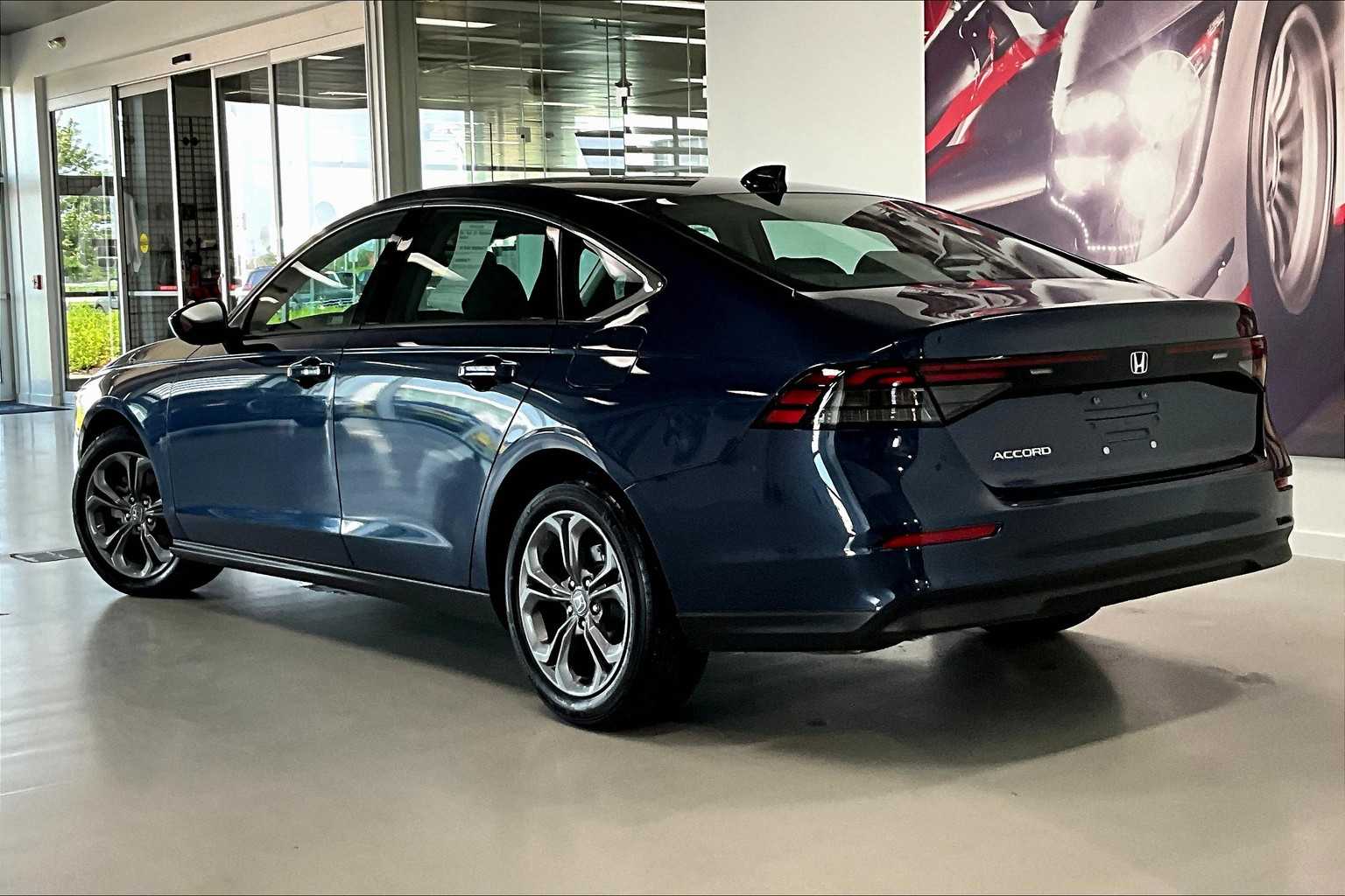 2023 Honda Accord EX photo 4