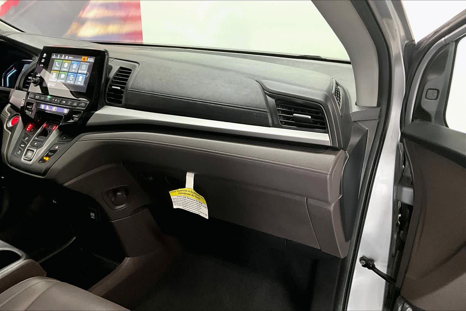 Thumbnail: 2023 Honda Odyssey - 20