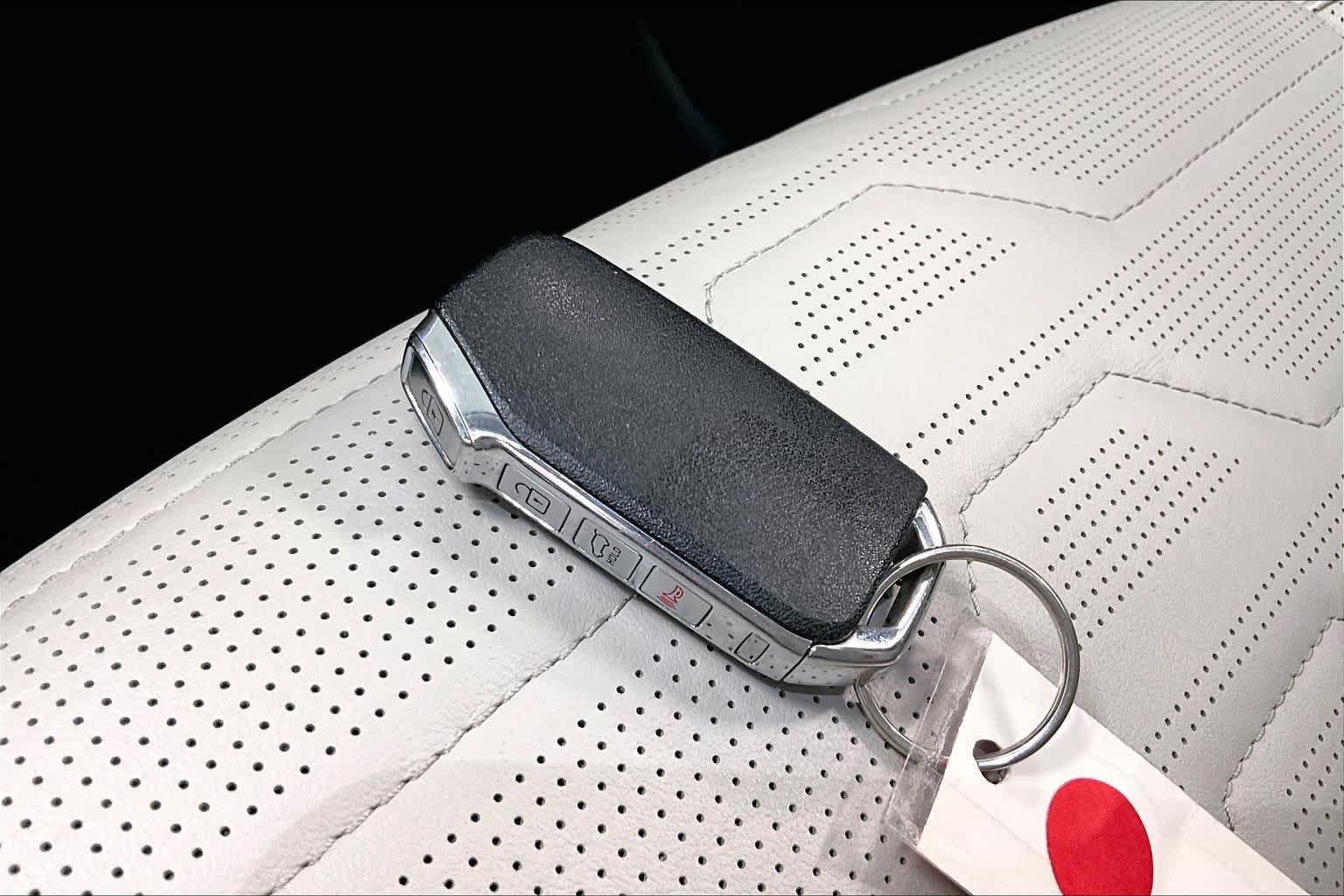 Thumbnail: 2021 Kia Telluride - 17