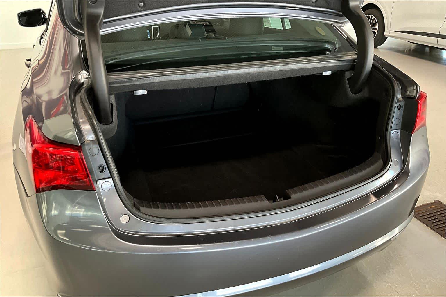 Thumbnail: 2019 Acura TLX - 17