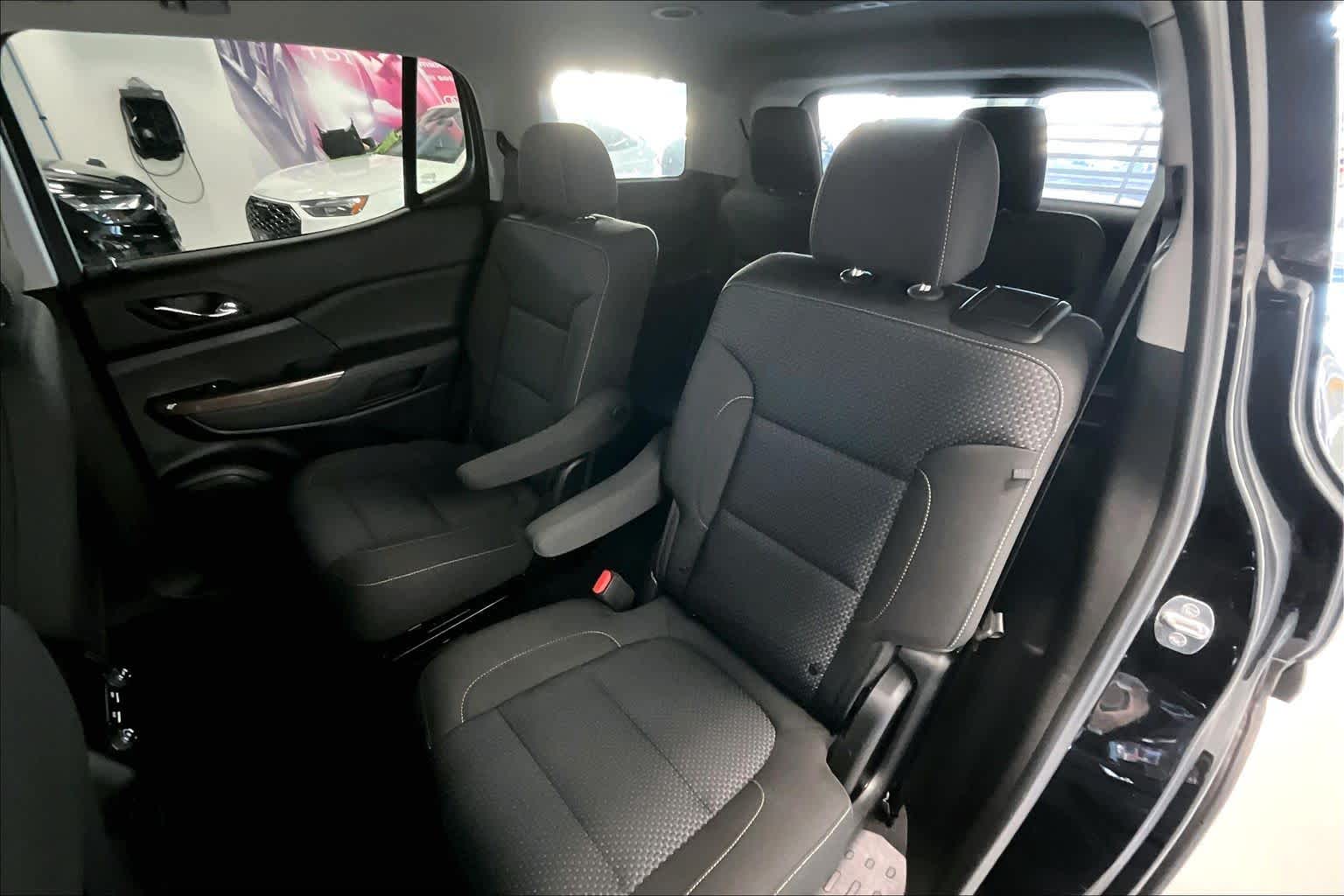 Thumbnail: 2023 GMC Acadia - 26