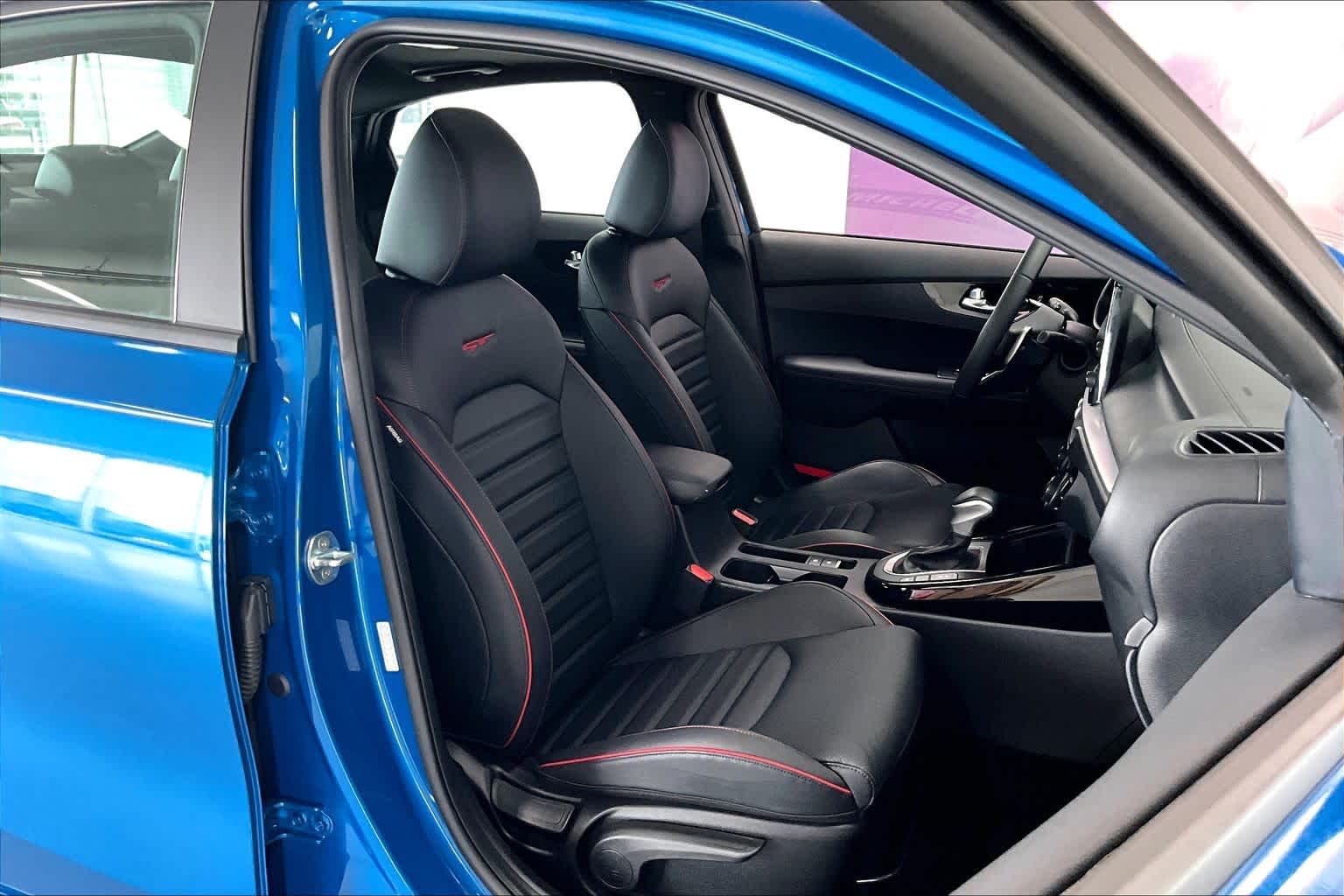 Thumbnail: 2023 Kia Forte - 12
