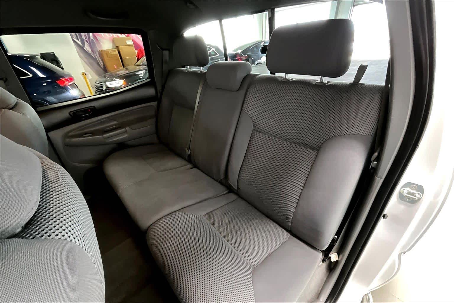 Thumbnail: 2011 Toyota Tacoma - 26