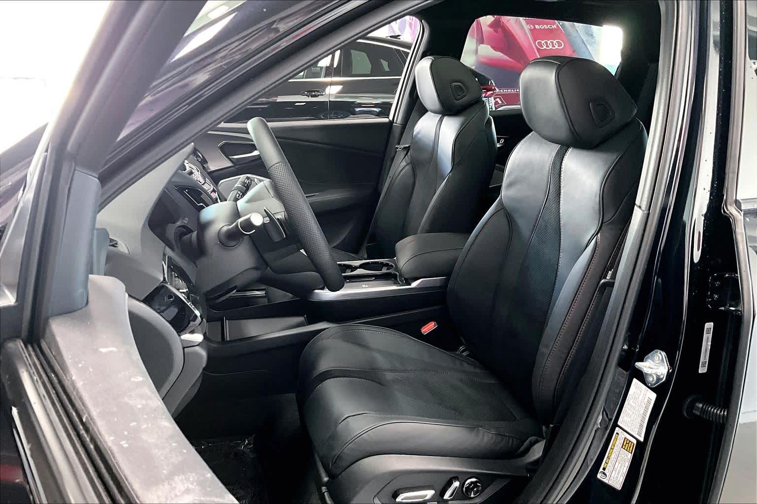 Thumbnail: 2026 Acura RDX - 10