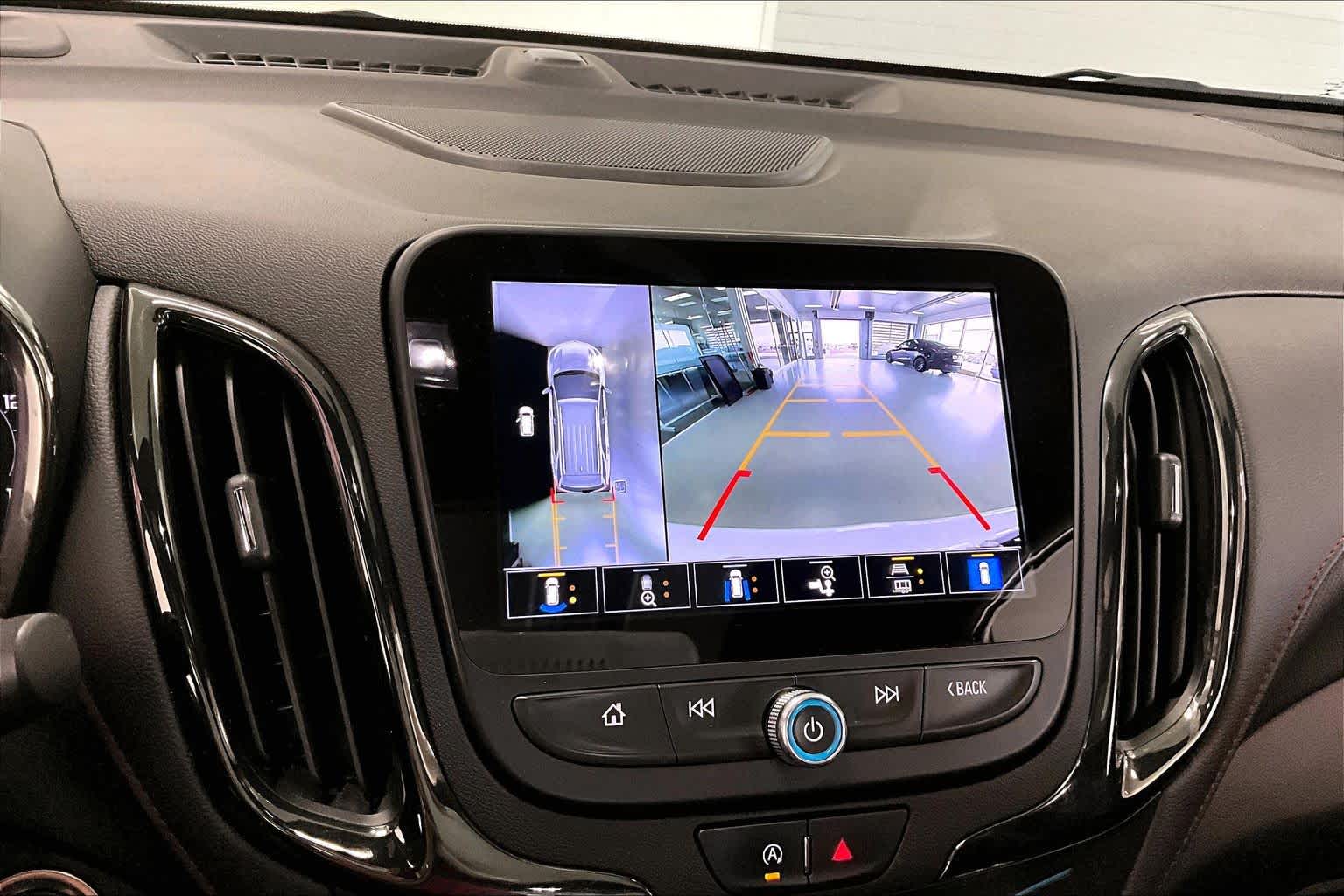 Thumbnail: 2023 Chevrolet Equinox - 24