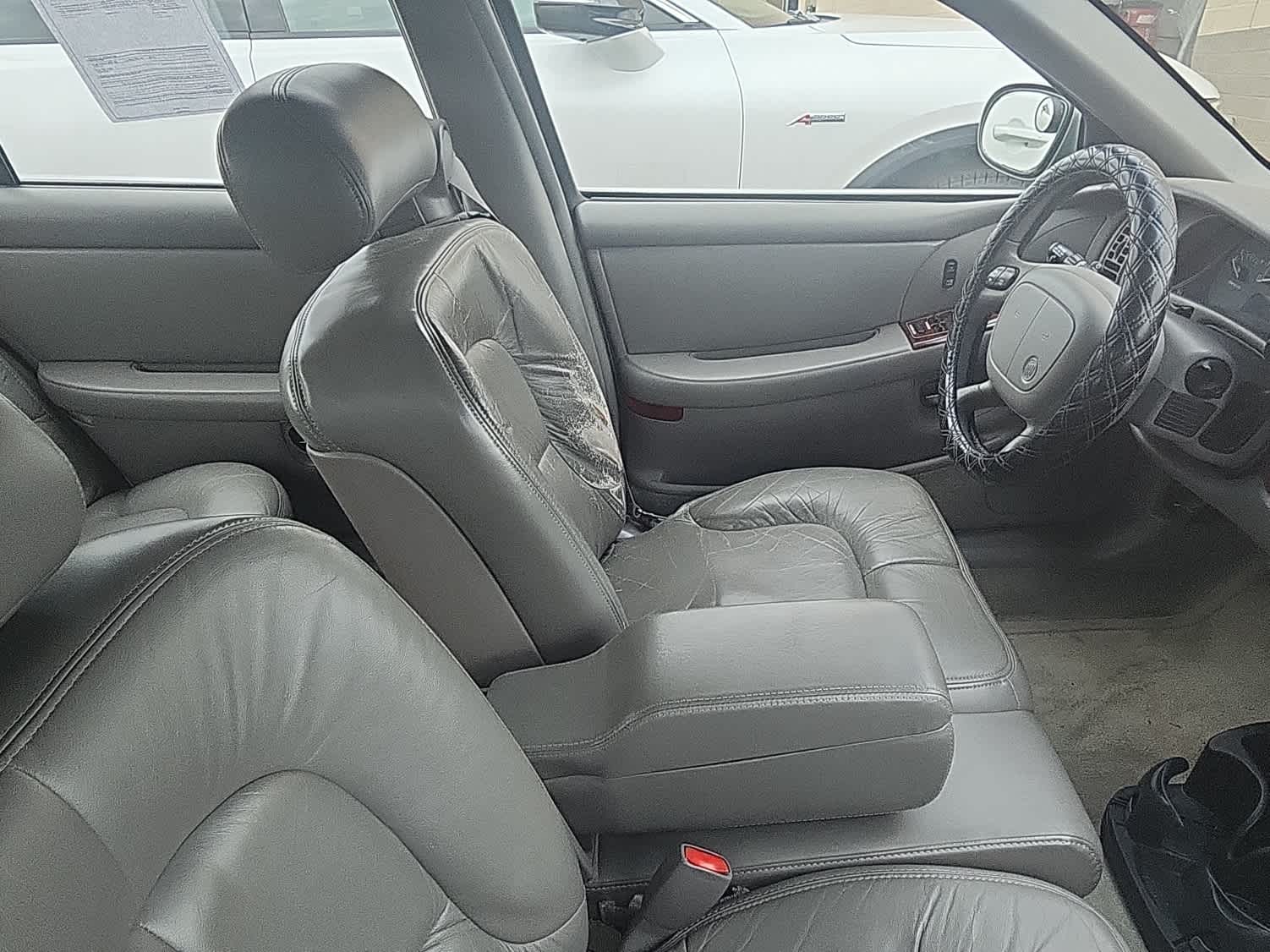 Thumbnail: 1997 Buick Park Avenue - 4