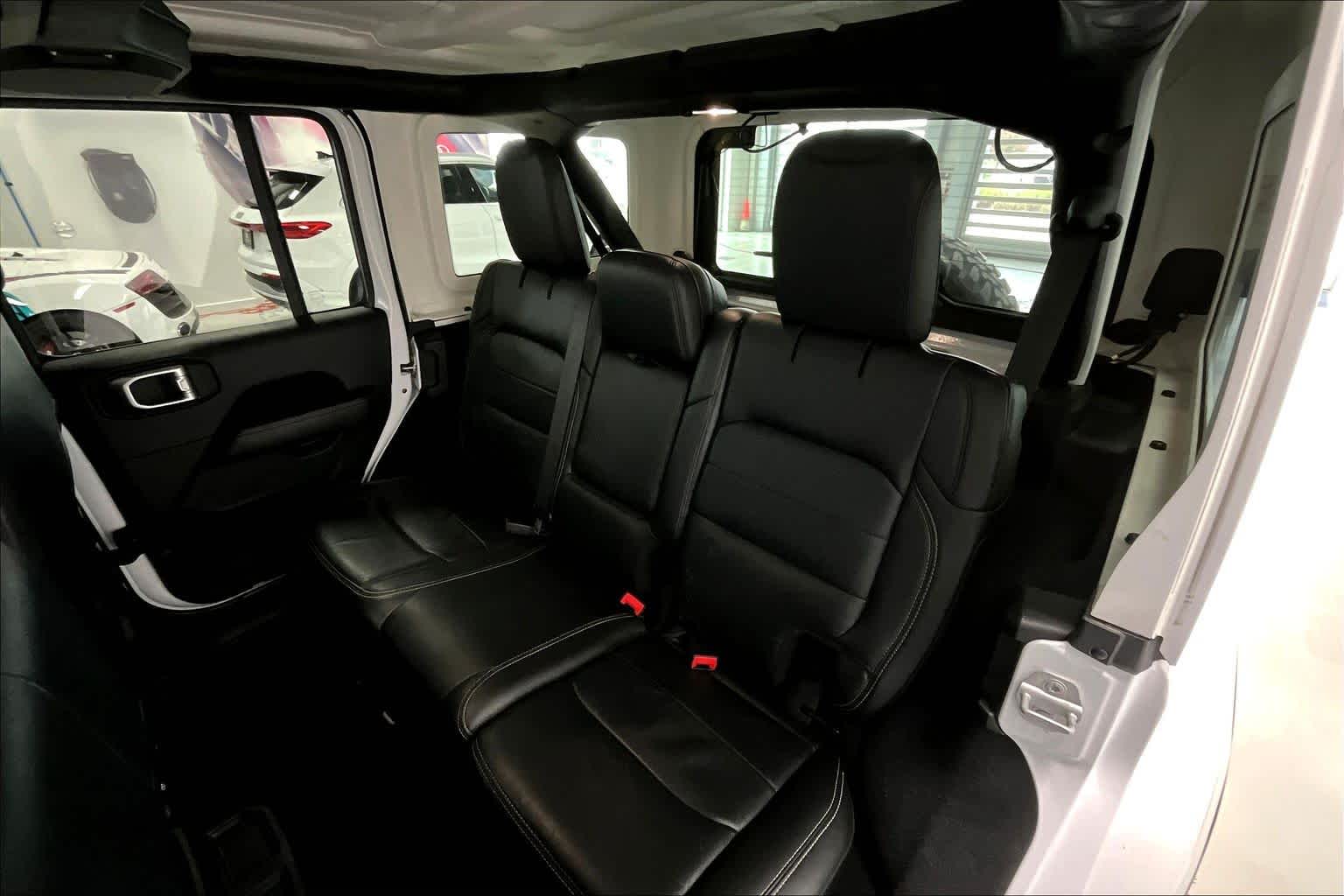 Thumbnail: 2018 Jeep Wrangler - 26