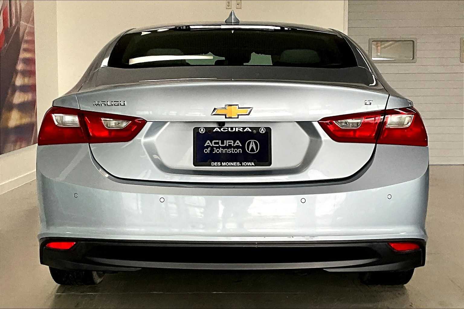 Thumbnail: 2018 Chevrolet Malibu - 5