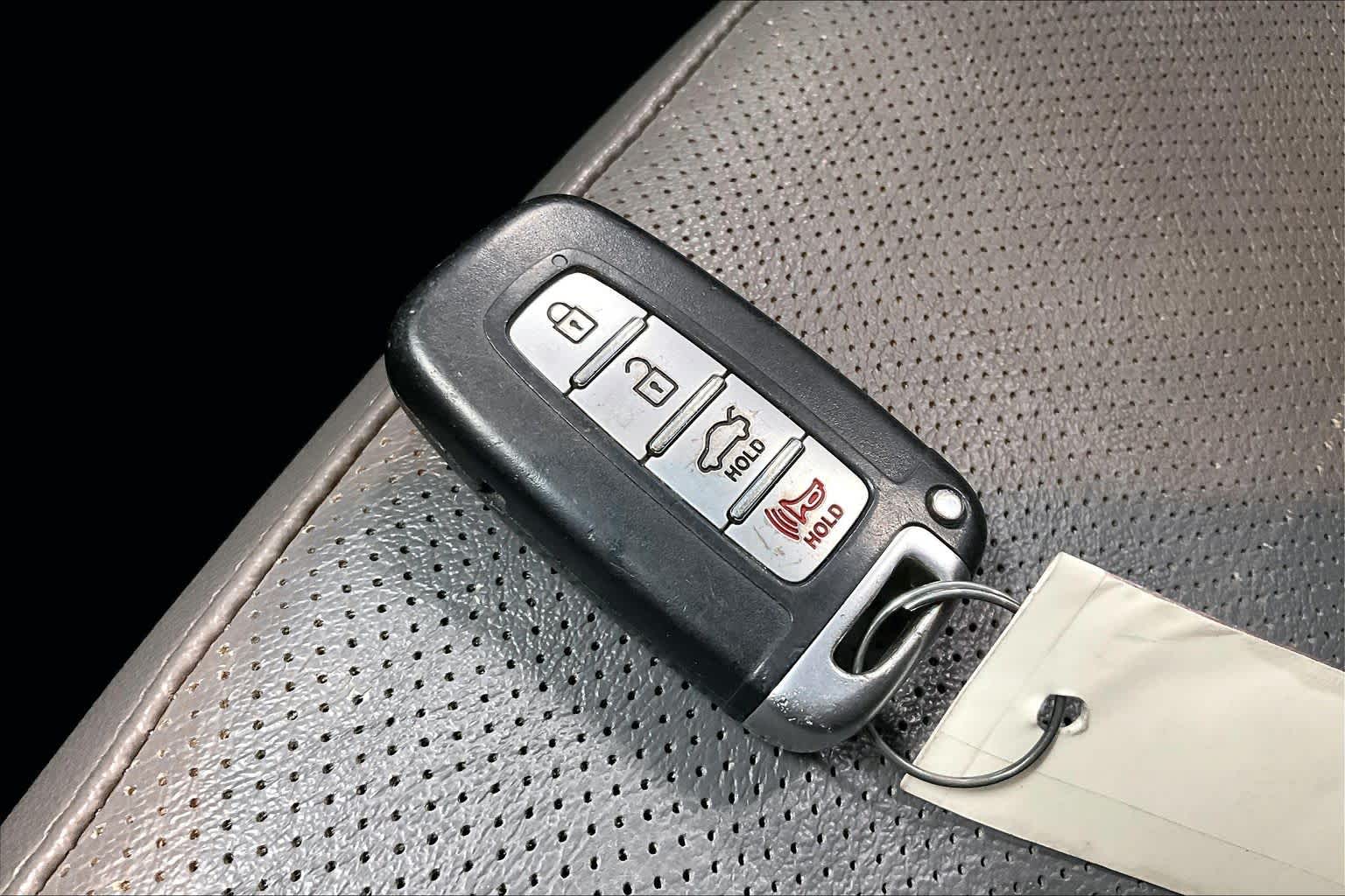 Thumbnail: 2013 Hyundai Sonata - 17