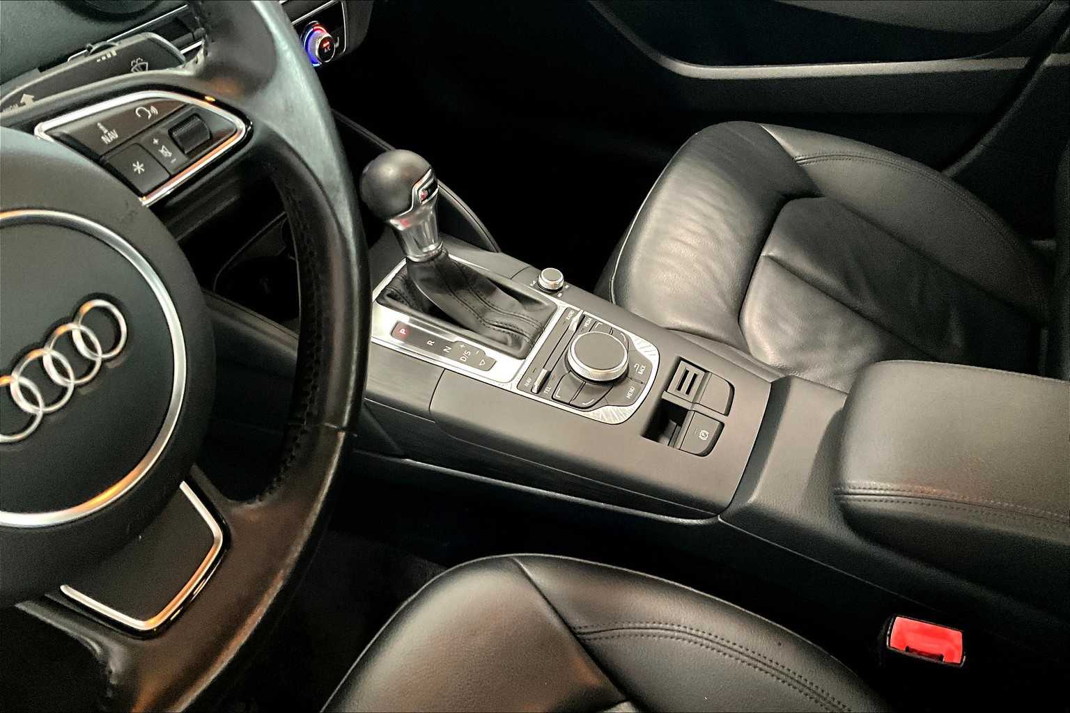 Thumbnail: 2015 Audi S3 - 14