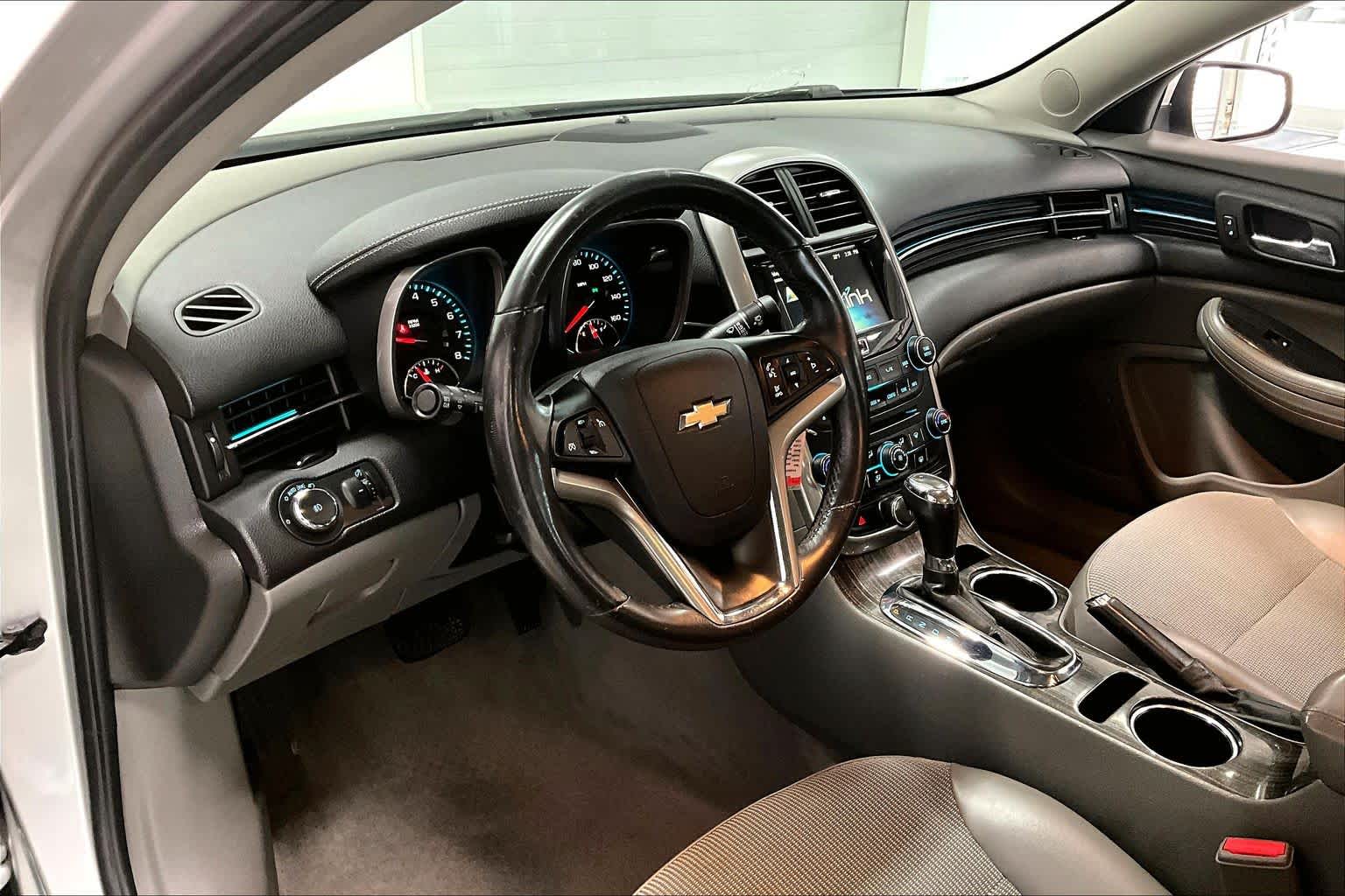 Thumbnail: 2015 Chevrolet Malibu - 2