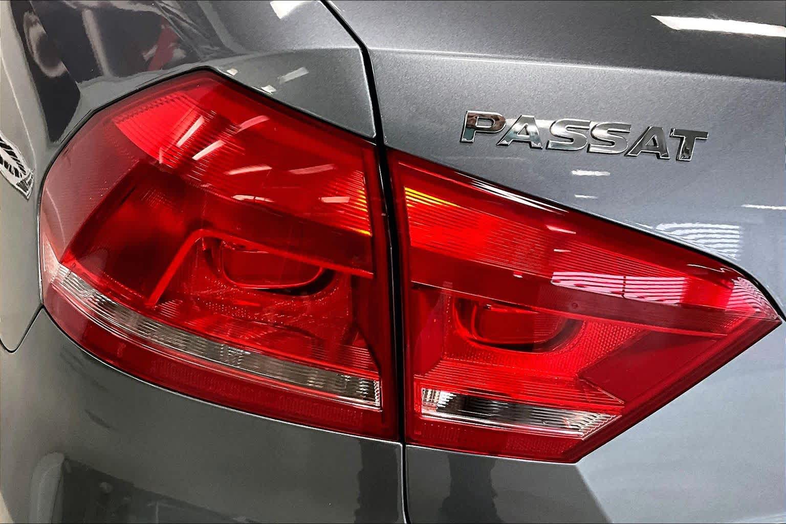 Thumbnail: 2014 Volkswagen Passat - 28