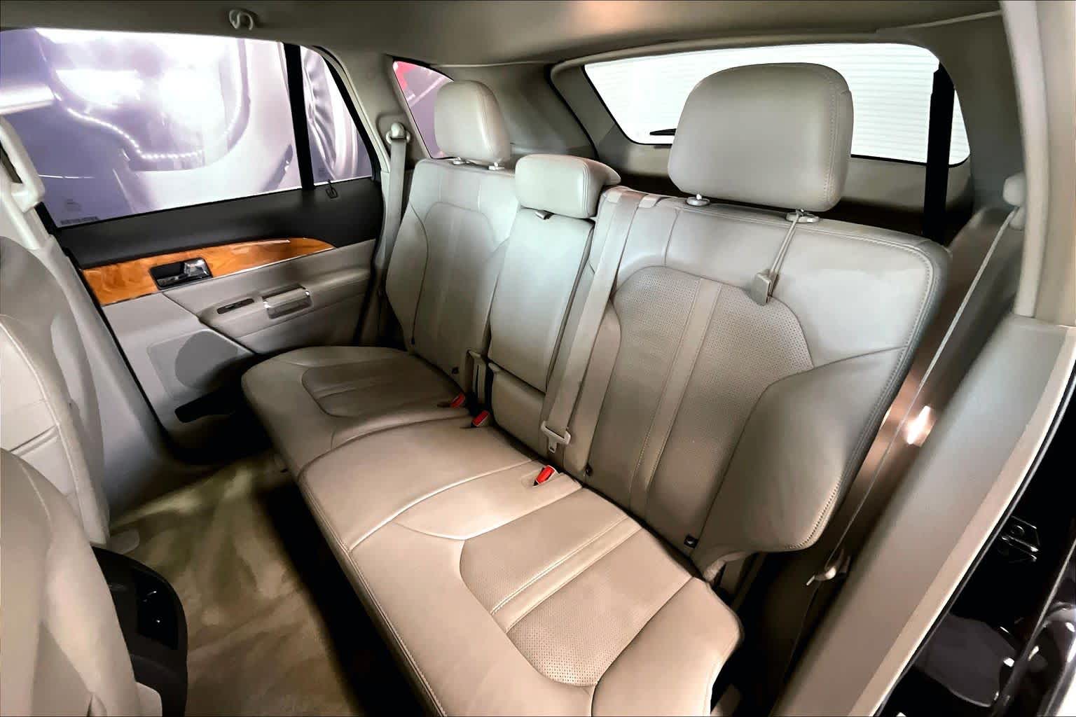 Thumbnail: 2015 Lincoln MKX - 26