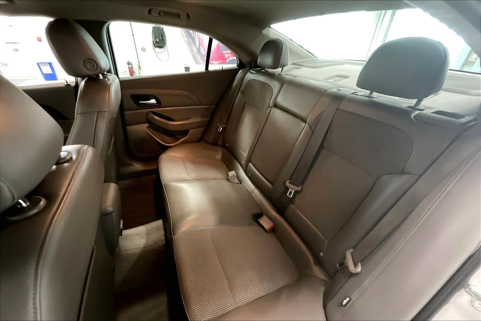 Thumbnail: 2015 Chevrolet Malibu - 26