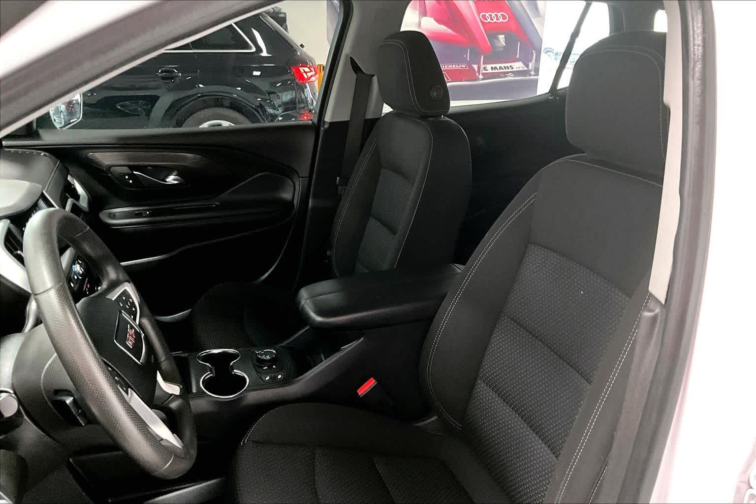 Thumbnail: 2022 GMC Terrain - 11