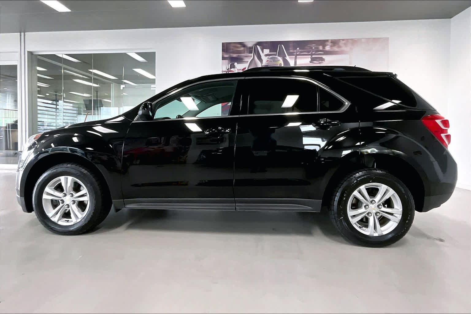 Thumbnail: 2016 Chevrolet Equinox - 3