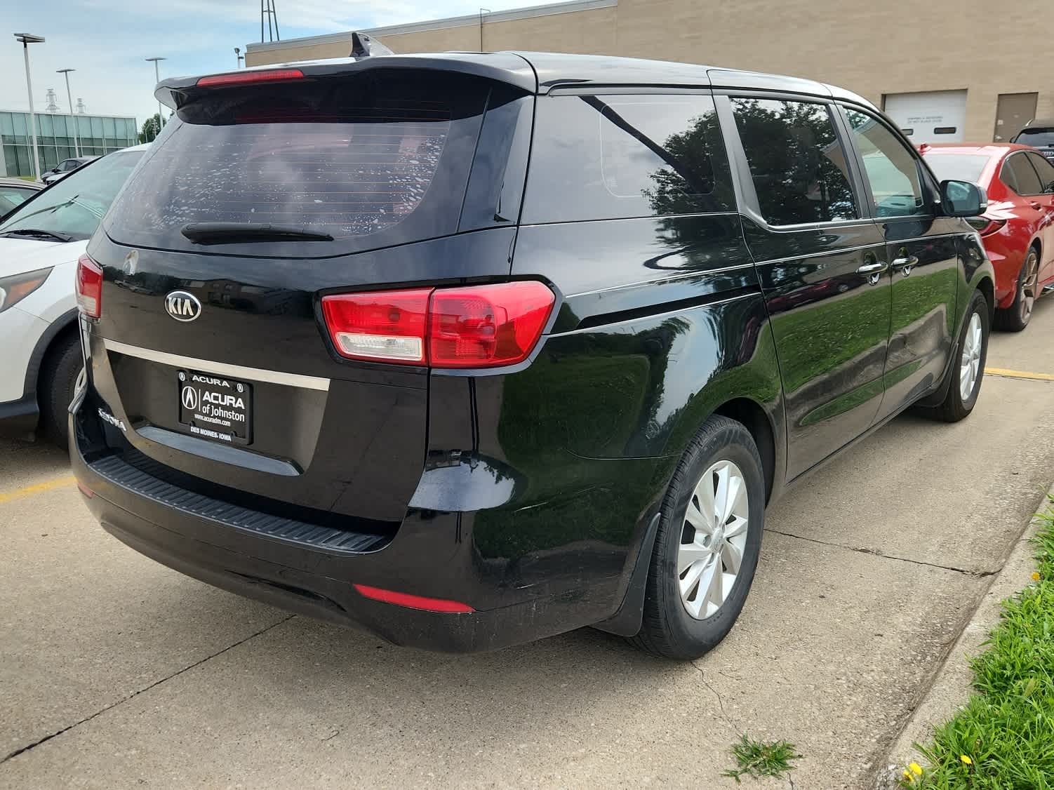 Thumbnail: 2017 Kia Sedona - 3