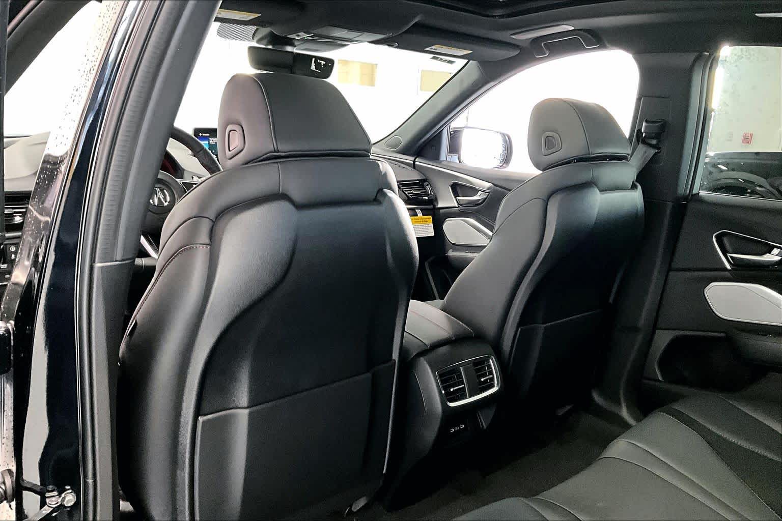 Thumbnail: 2026 Acura RDX - 11