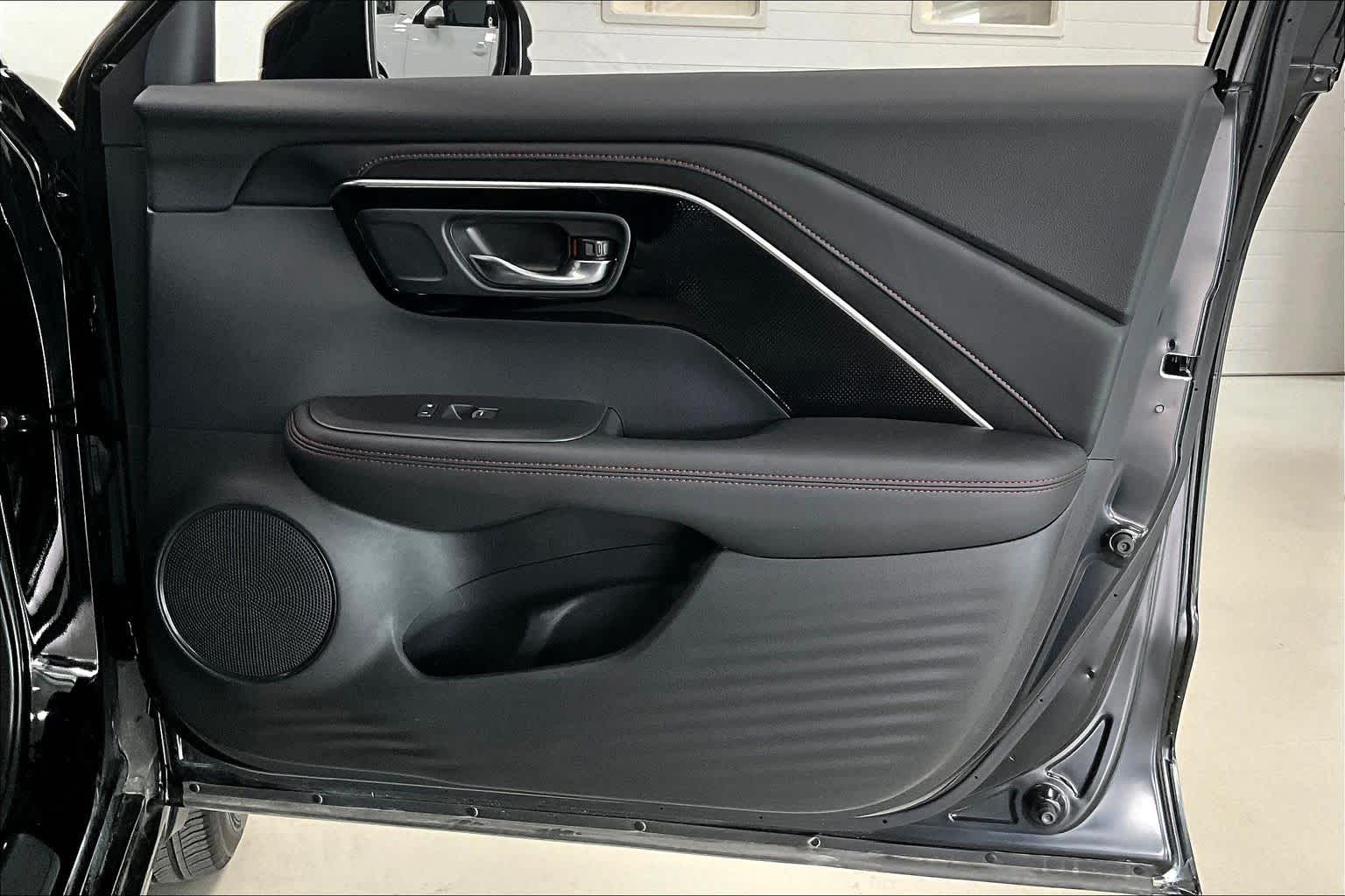 Thumbnail: 2025 Acura ADX - 26