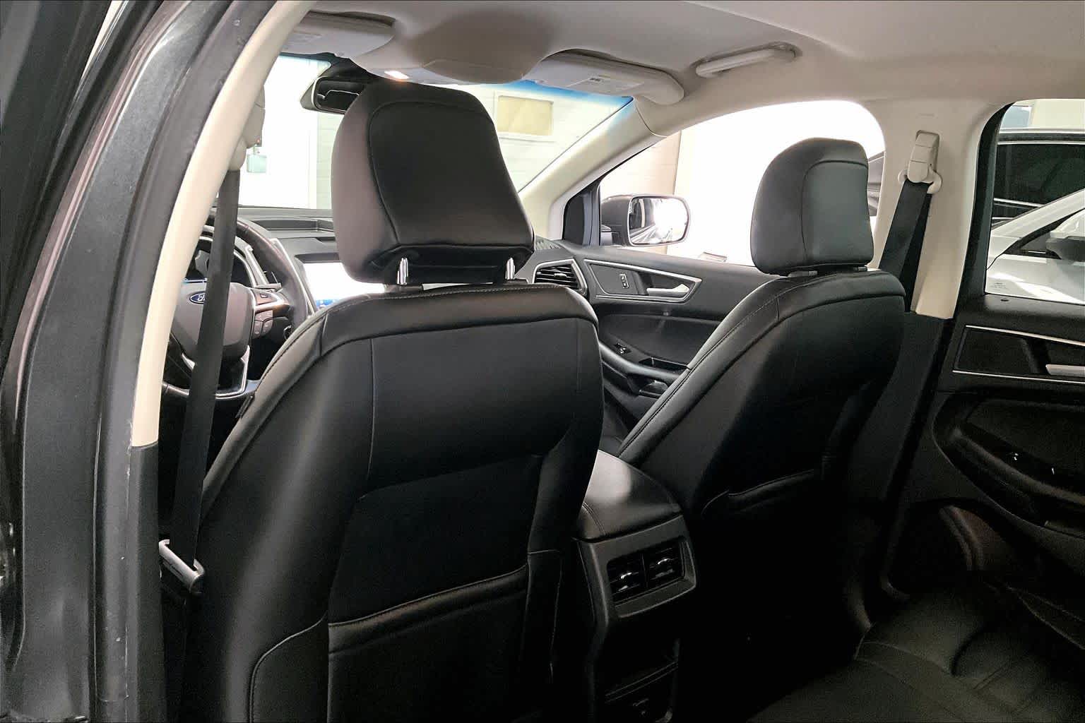 Thumbnail: 2020 Ford Edge - 11