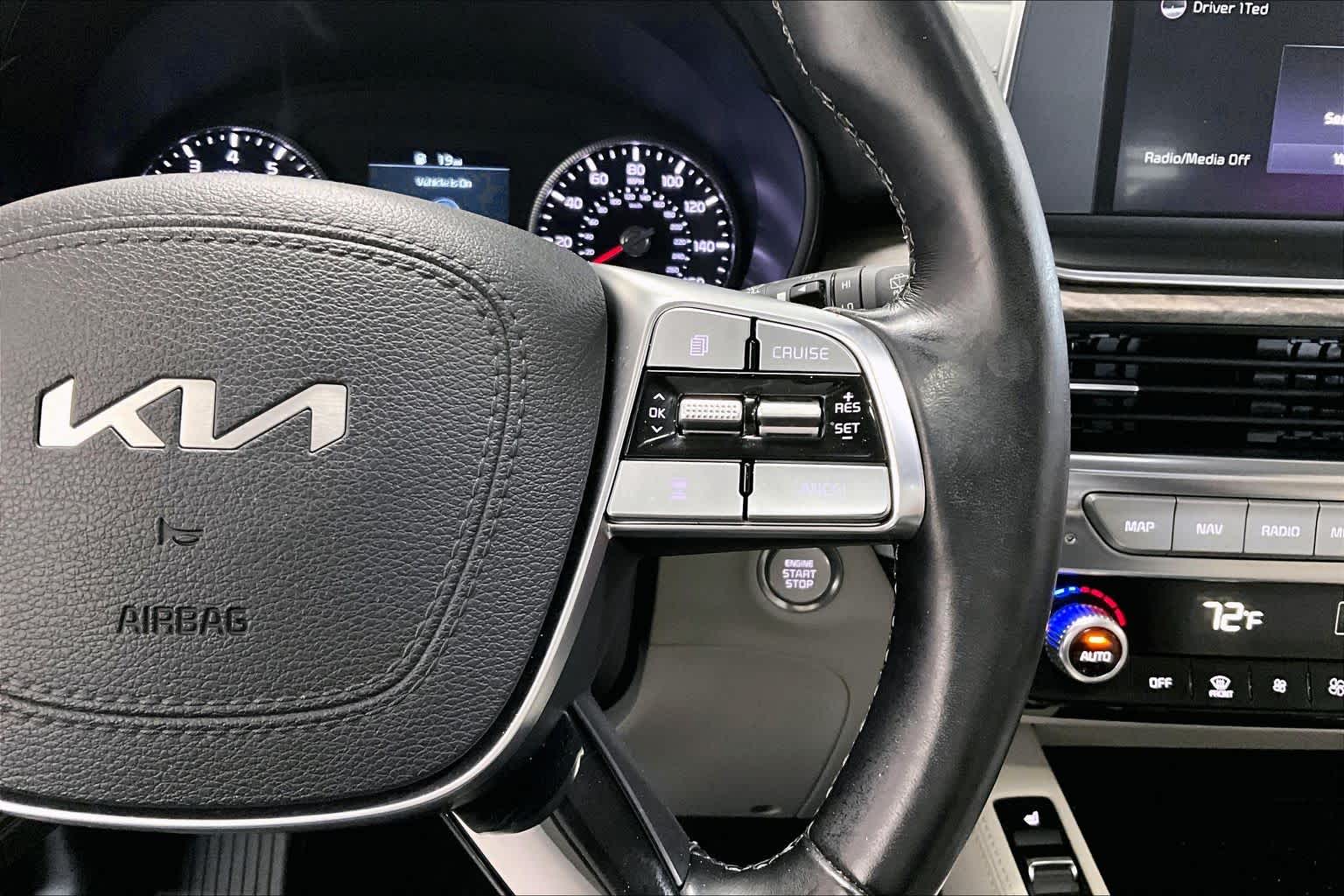 Thumbnail: 2022 Kia Telluride - 22