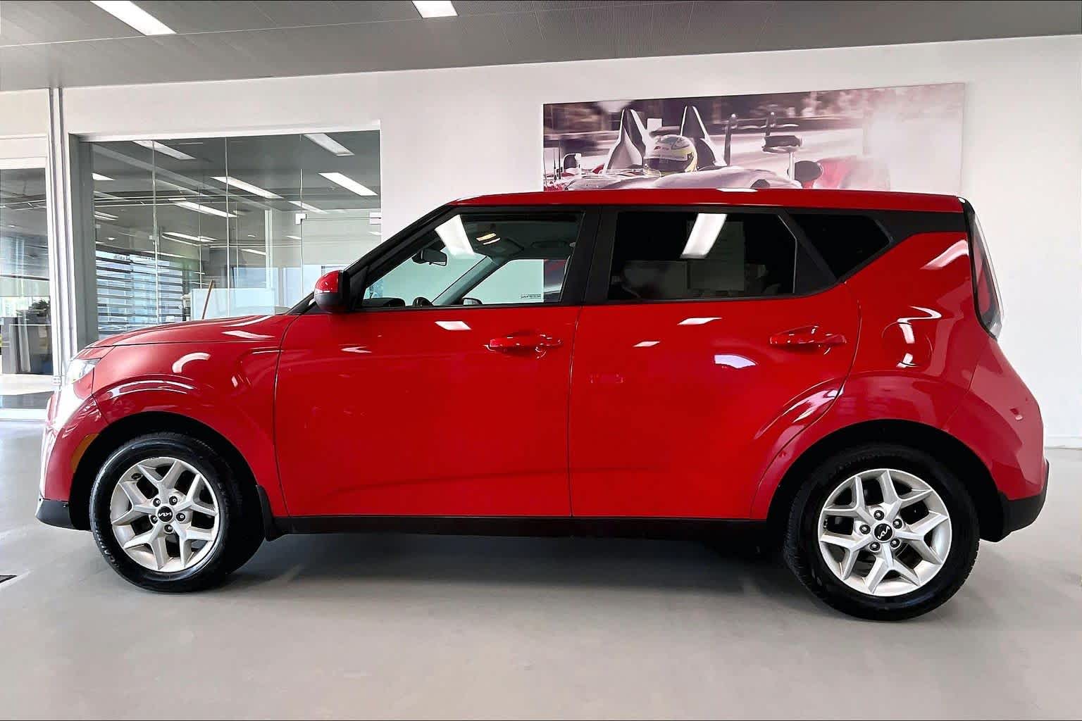 Thumbnail: 2023 Kia Soul - 3
