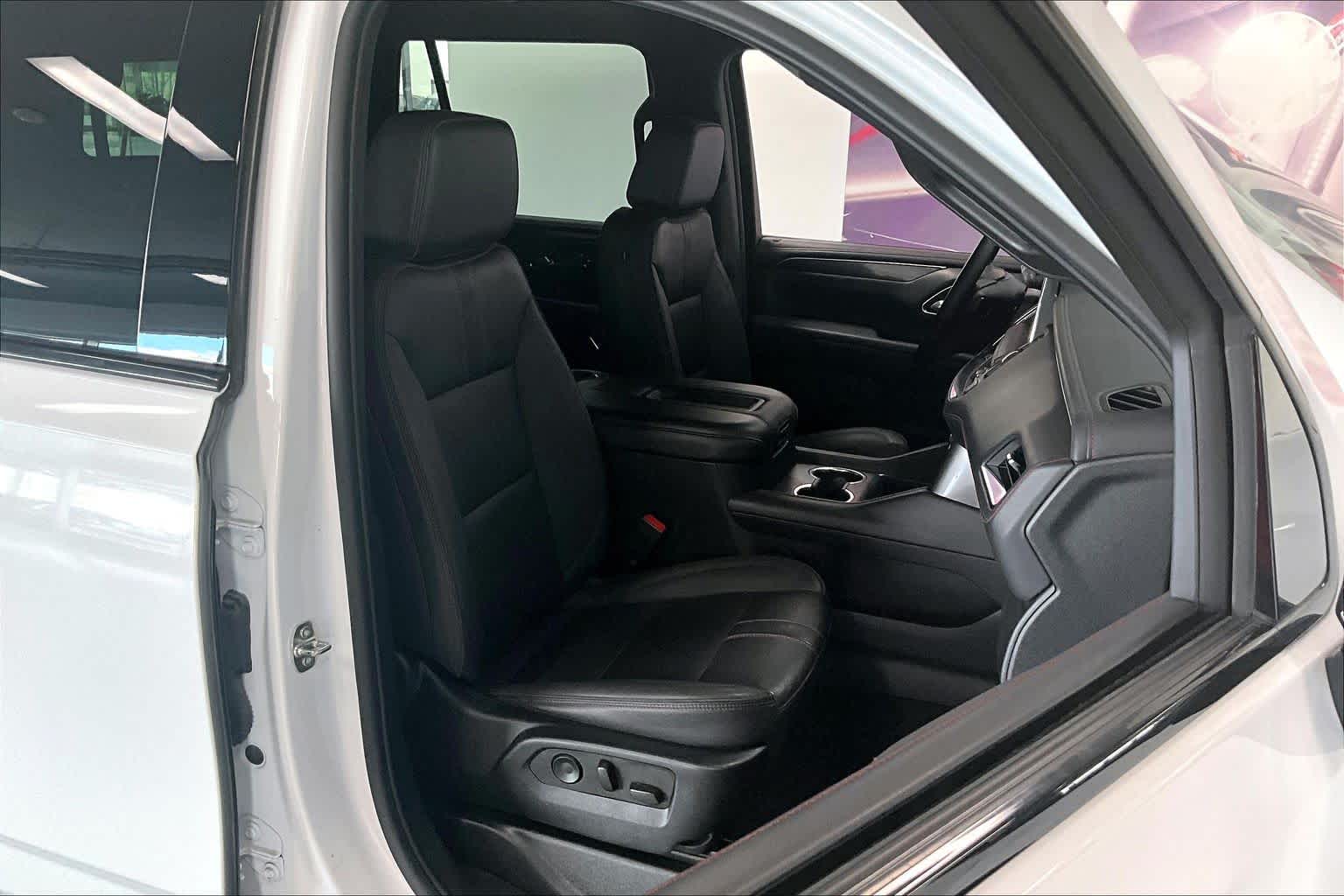 Thumbnail: 2023 Chevrolet Tahoe - 12