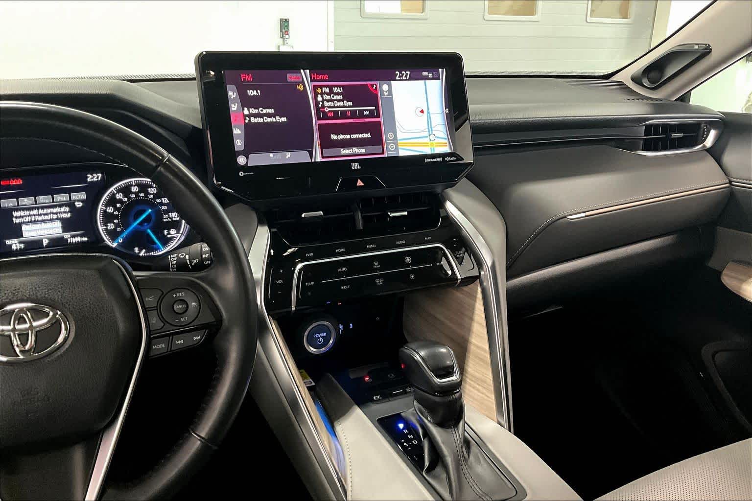 Thumbnail: 2021 Toyota Venza - 14