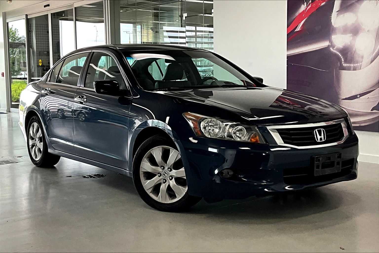 Thumbnail: 2010 Honda Accord - 12