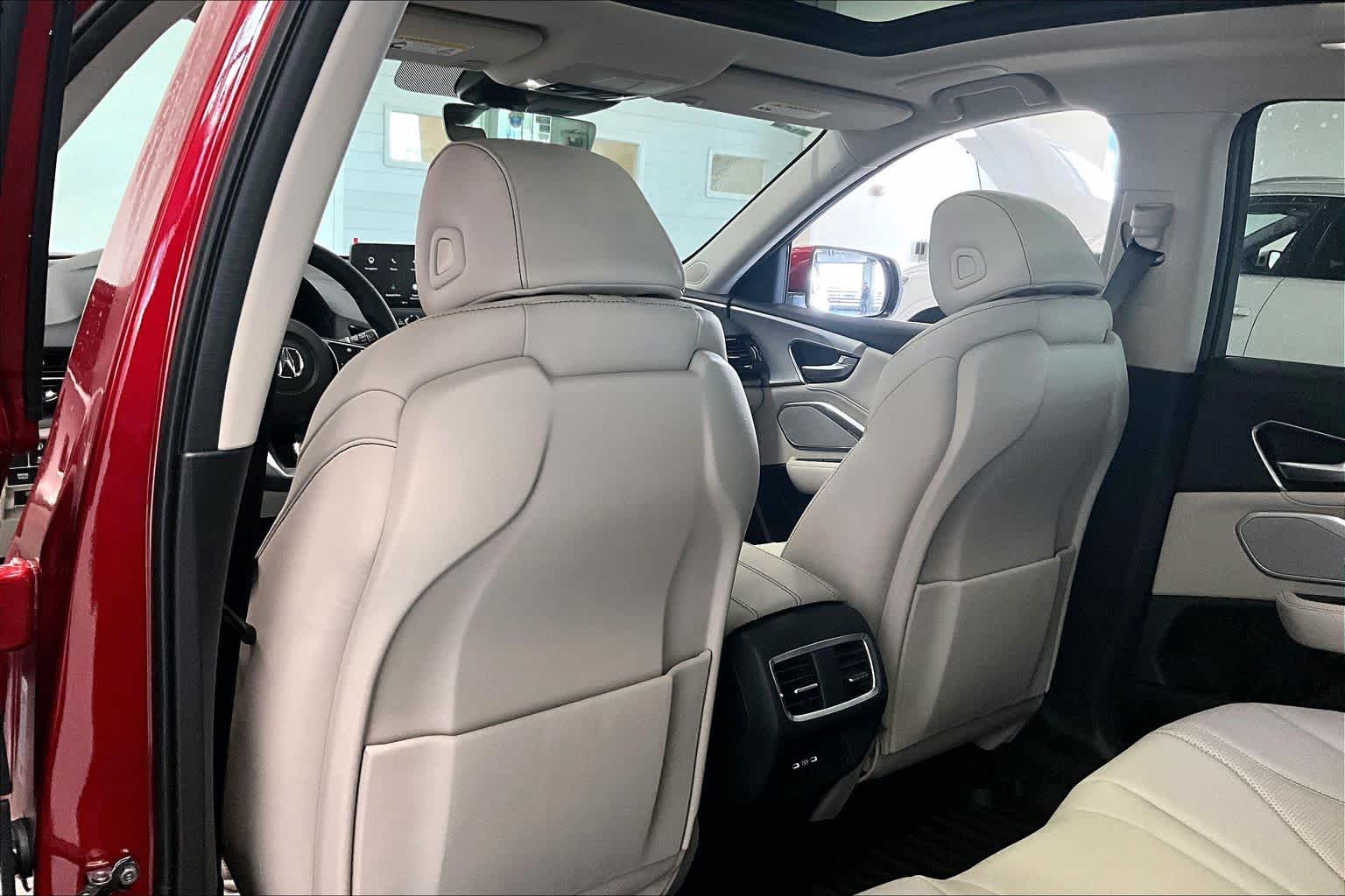 Thumbnail: 2026 Acura RDX - 12