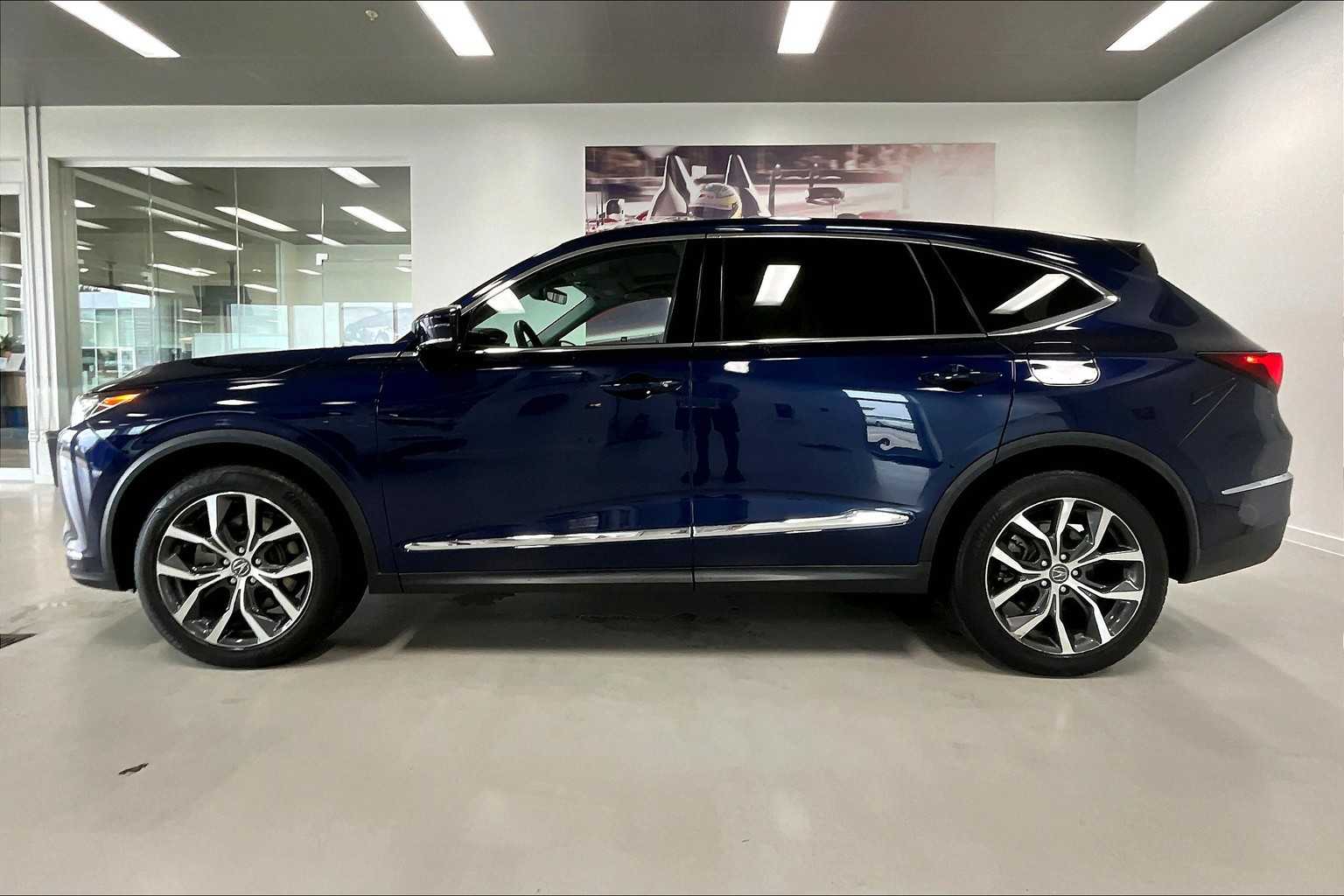 2022 Acura MDX SH-AWD Technology photo 3