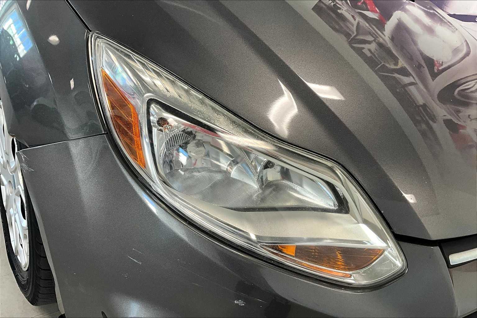 Thumbnail: 2012 Ford Focus - 27