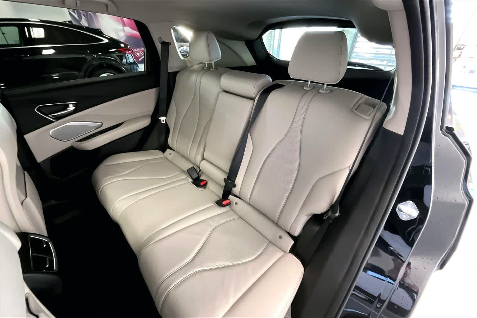 Thumbnail: 2026 Acura RDX - 12