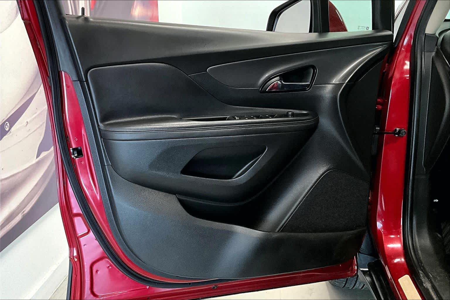 Thumbnail: 2017 Buick Encore - 23