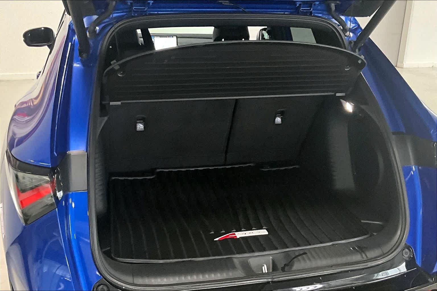 Thumbnail: 2025 Acura ADX - 17