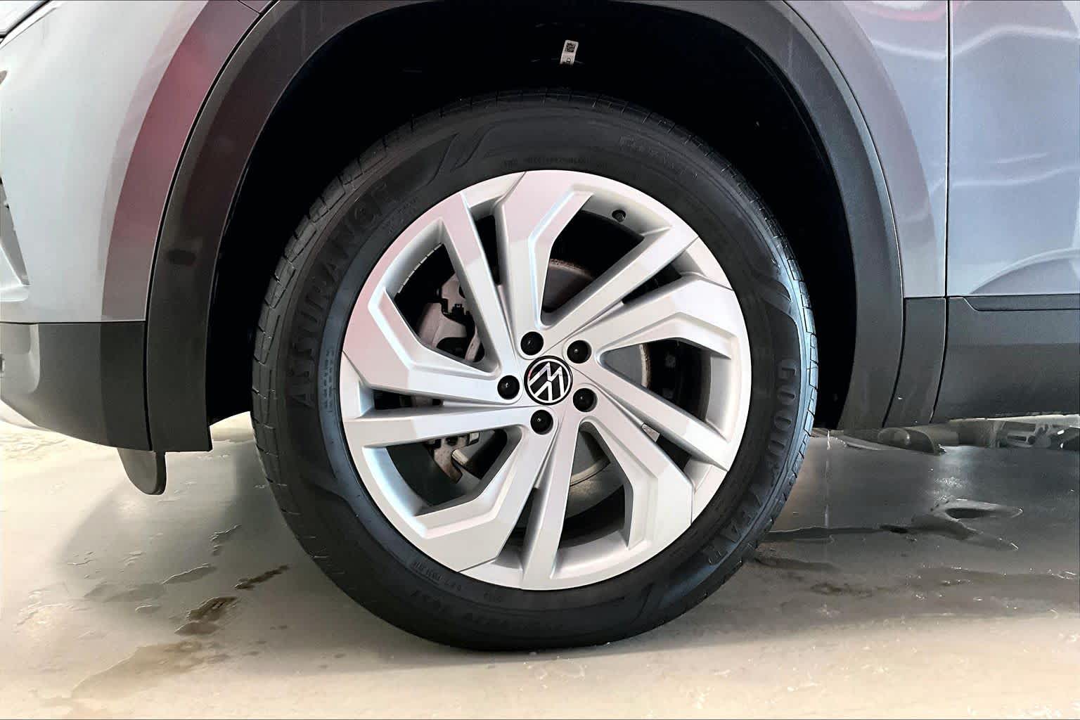 Thumbnail: 2023 Volkswagen Atlas - 7