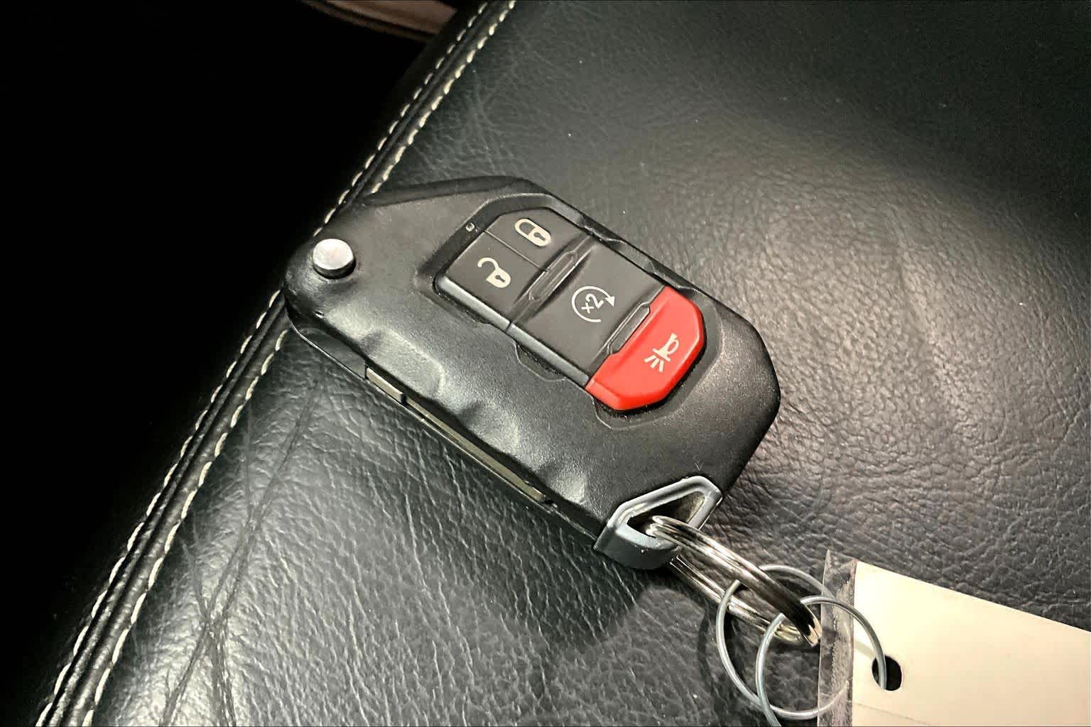 Thumbnail: 2018 Jeep Wrangler - 17