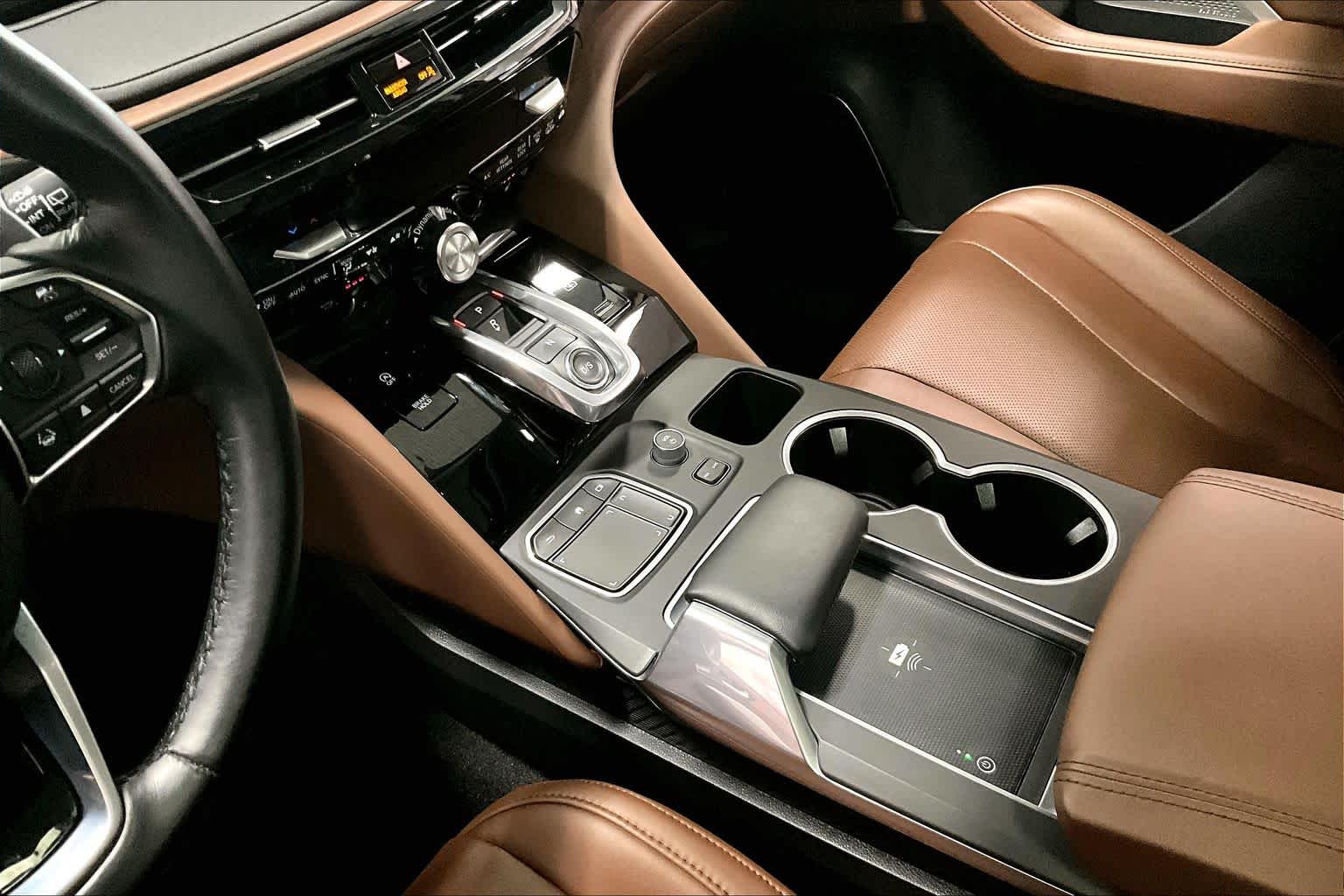 Thumbnail: 2023 Acura MDX - 14