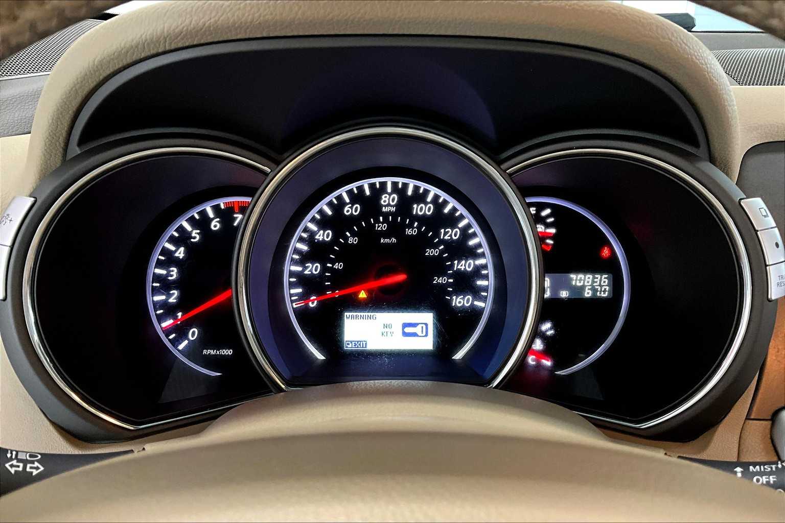 Thumbnail: 2013 Nissan Murano - 16