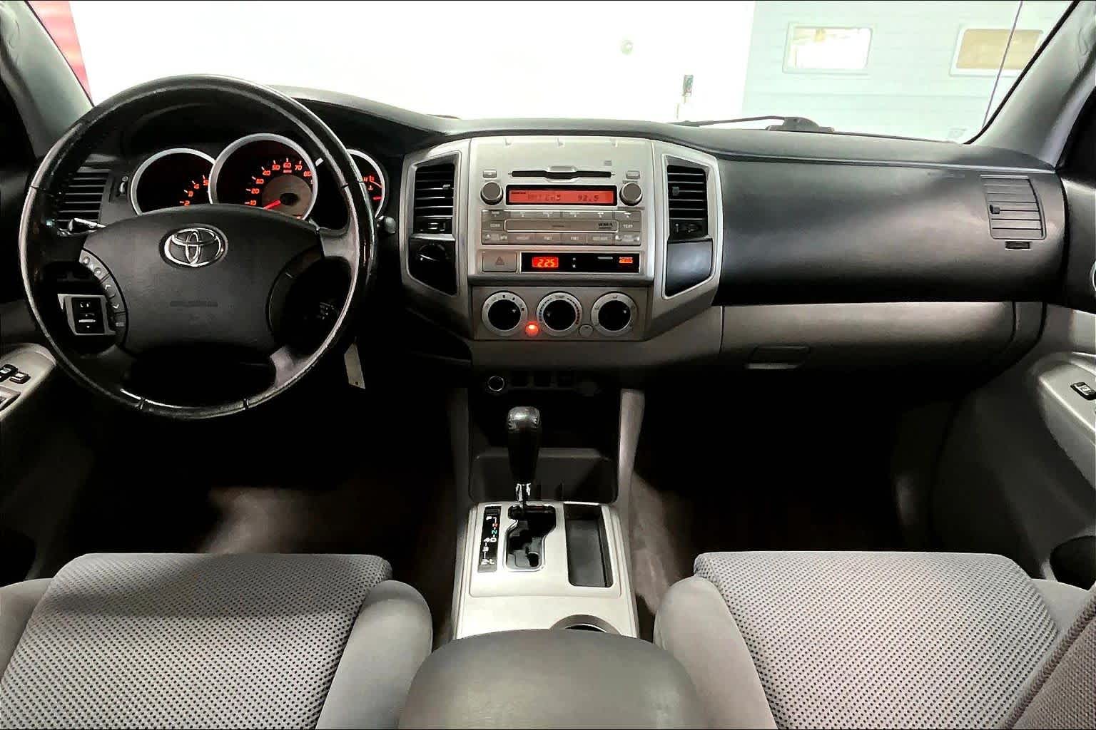 Thumbnail: 2011 Toyota Tacoma - 9