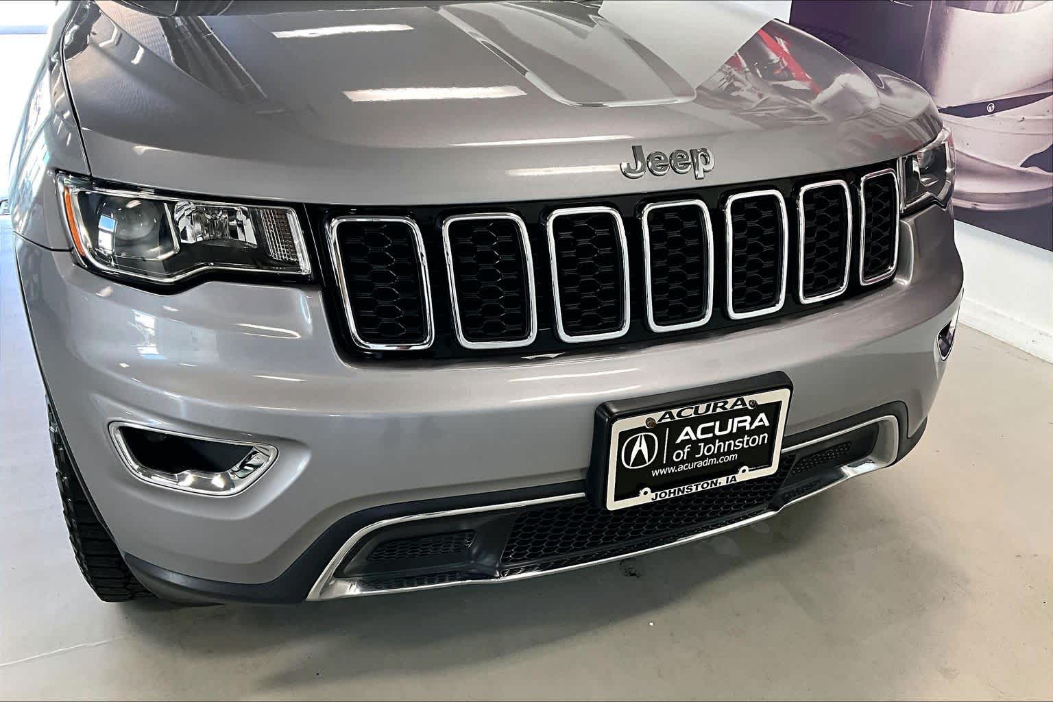 Thumbnail: 2018 Jeep Grand Cherokee - 30