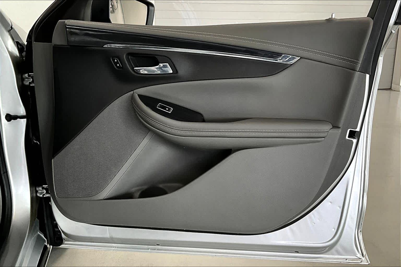 Thumbnail: 2019 Chevrolet Impala - 26